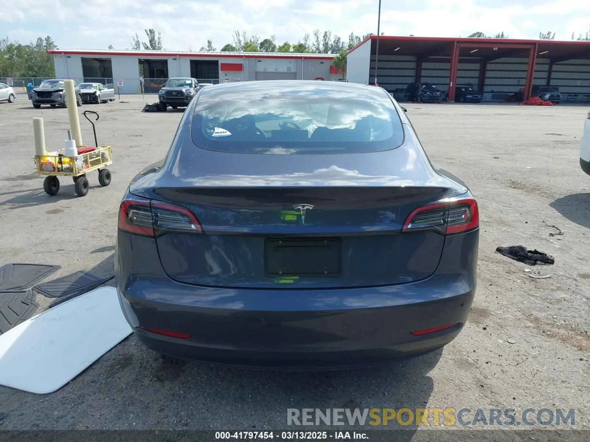 15 fotografías del automóvil dañado 5YJ3E1EA1PF601418 TESLA MODEL 3 2023