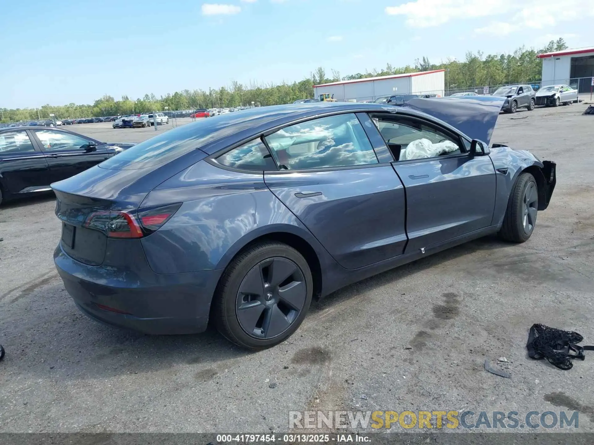 4 fotografías del automóvil dañado 5YJ3E1EA1PF601418 TESLA MODEL 3 2023