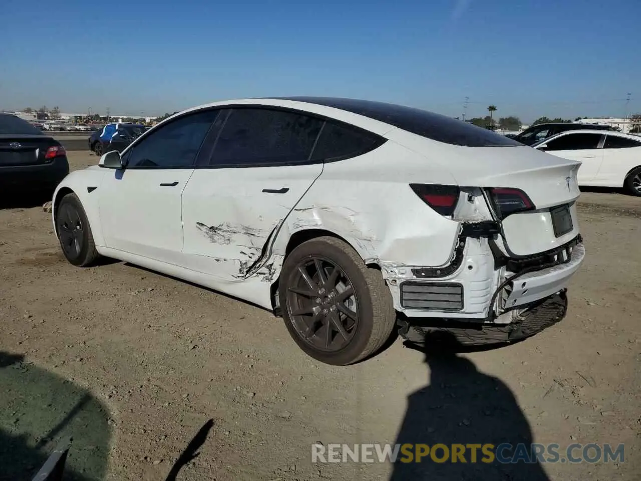2 fotografías del automóvil dañado 5YJ3E1EA1PF616811 TESLA MODEL 3 2023