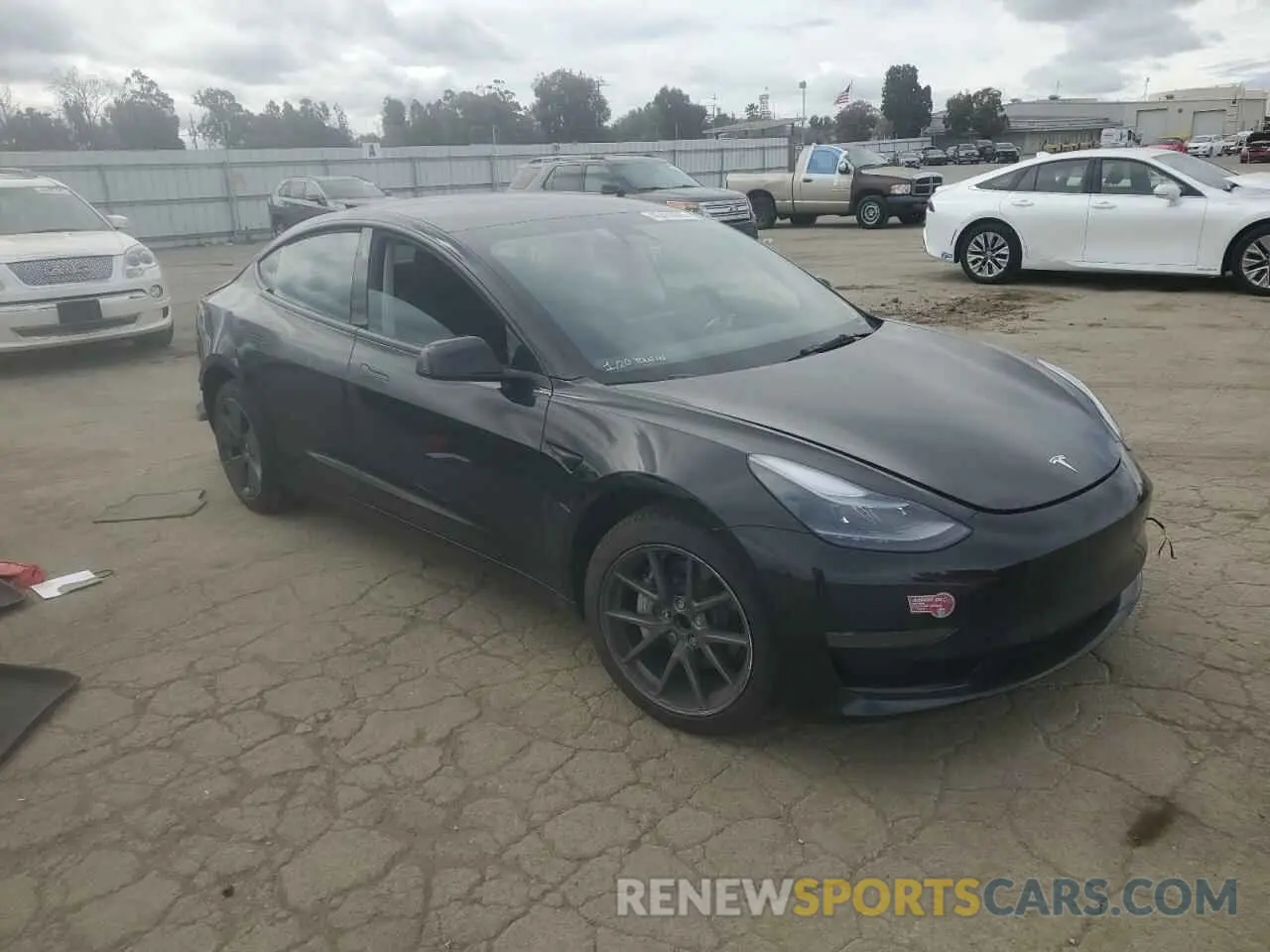 4 fotografías del automóvil dañado 5YJ3E1EA1PF645998 TESLA MODEL 3 2023