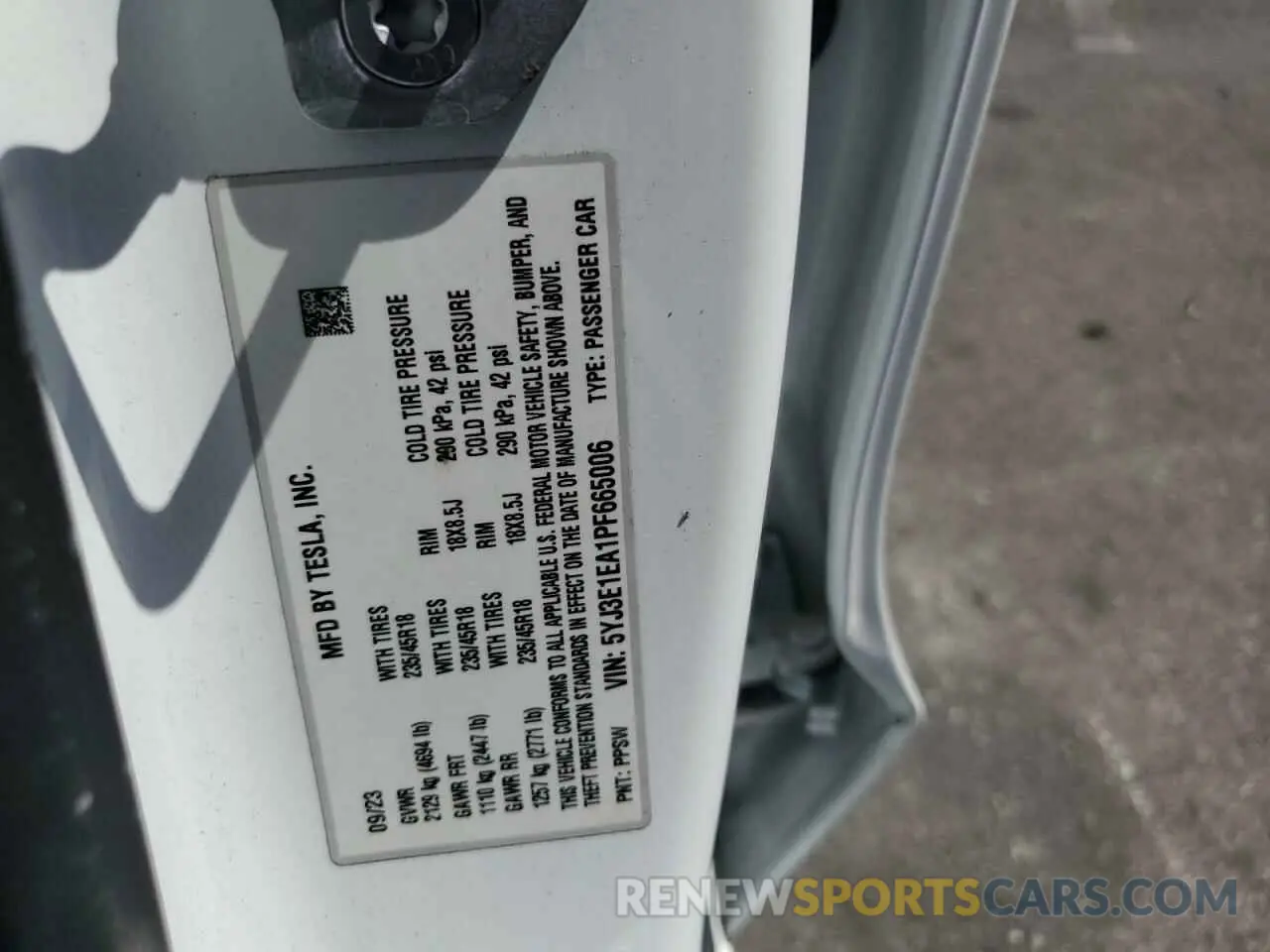 13 fotografías del automóvil dañado 5YJ3E1EA1PF665006 TESLA MODEL 3 2023