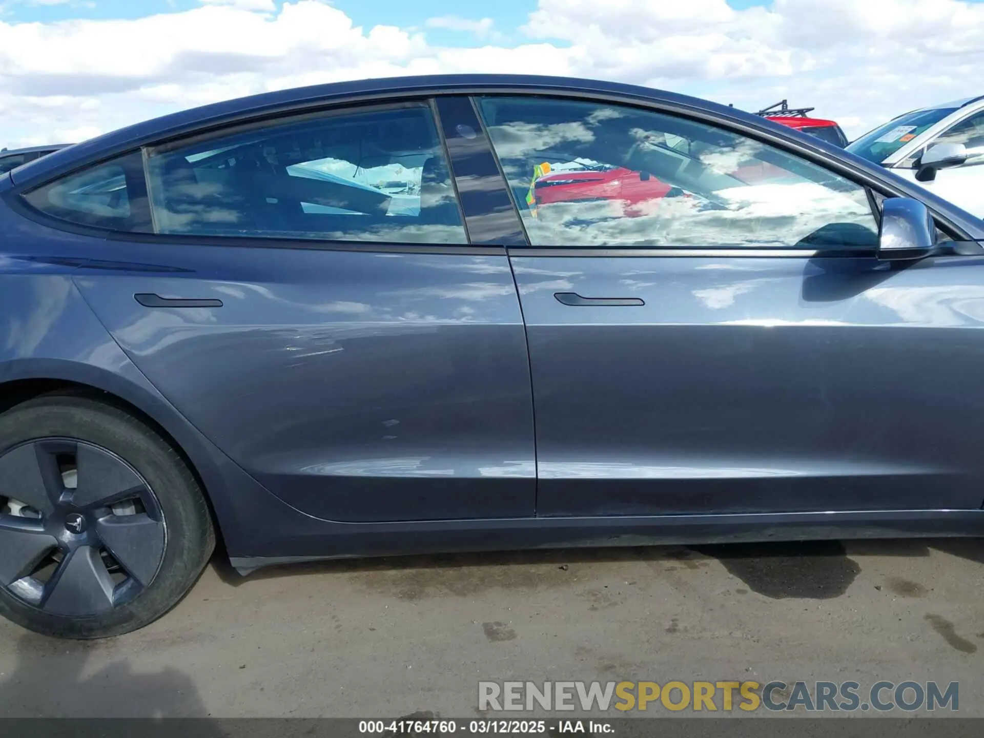 13 fotografías del automóvil dañado 5YJ3E1EA1PF691699 TESLA MODEL 3 2023