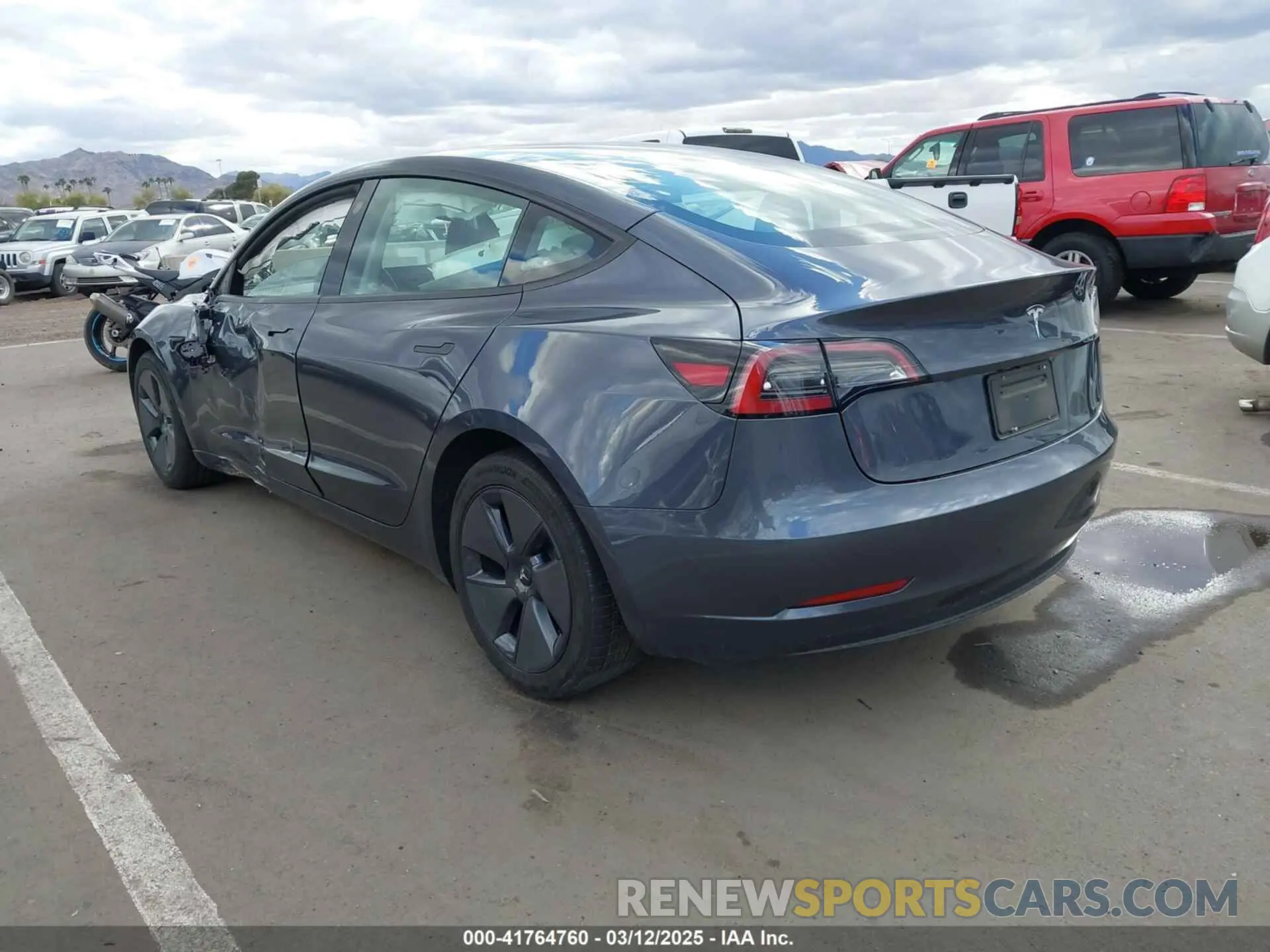 3 fotografías del automóvil dañado 5YJ3E1EA1PF691699 TESLA MODEL 3 2023