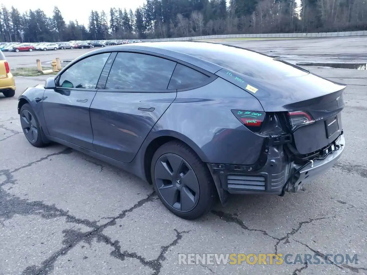 2 fotografías del automóvil dañado 5YJ3E1EA1PF698734 TESLA MODEL 3 2023