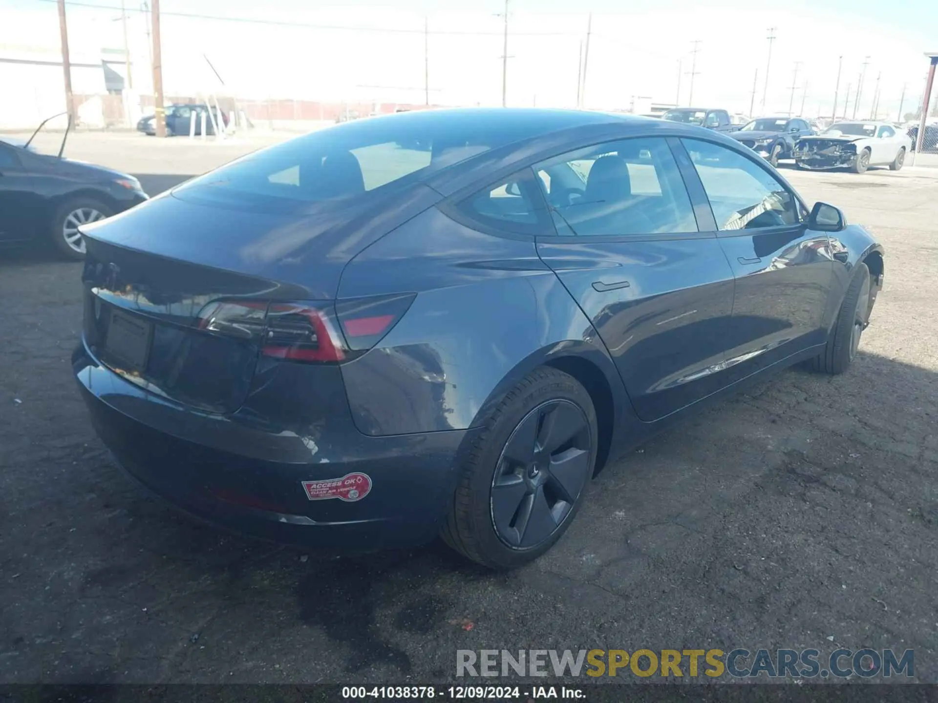 4 fotografías del automóvil dañado 5YJ3E1EA2PF406542 TESLA MODEL 3 2023
