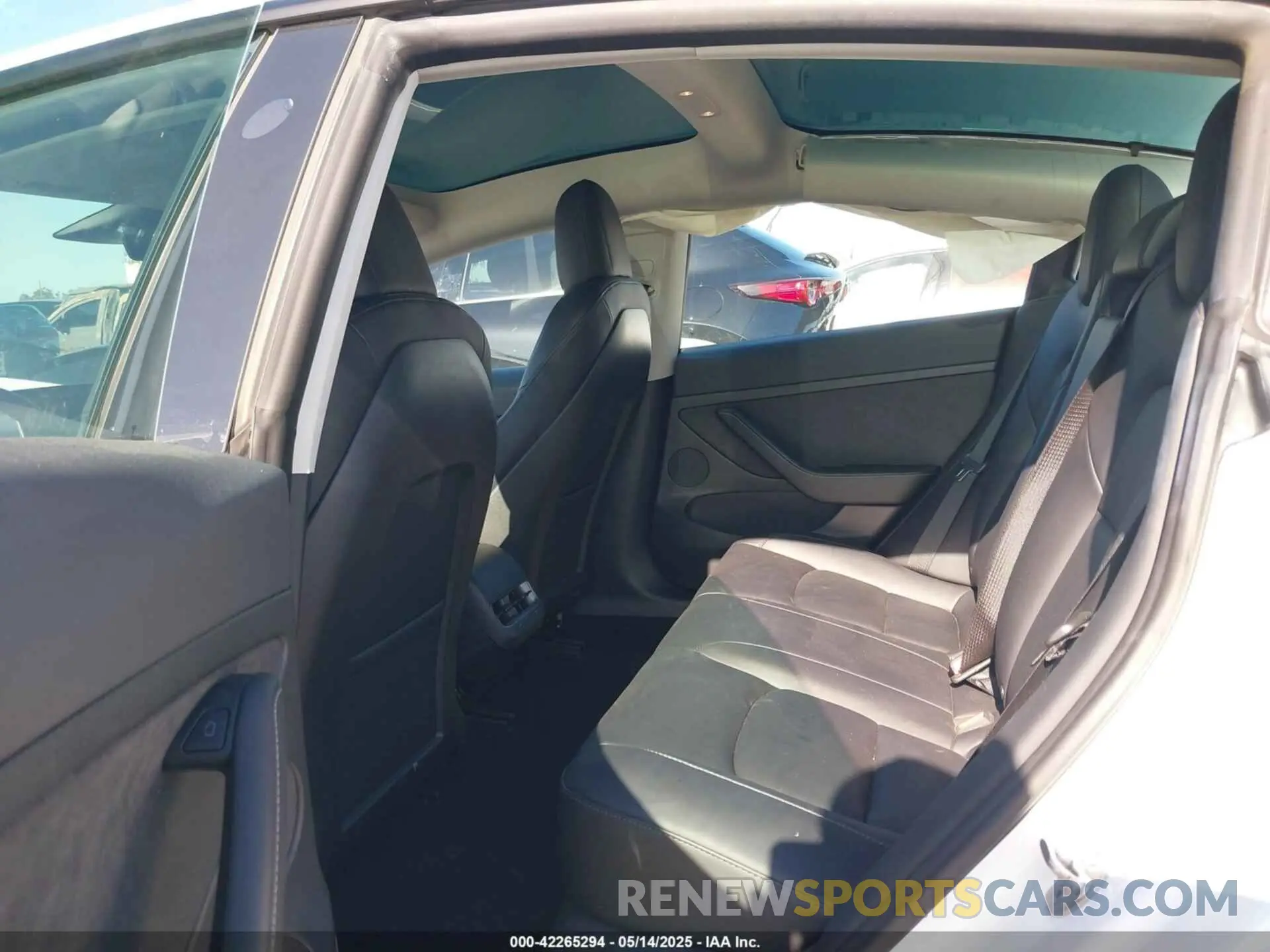 8 fotografías del automóvil dañado 5YJ3E1EA2PF410378 TESLA MODEL 3 2023