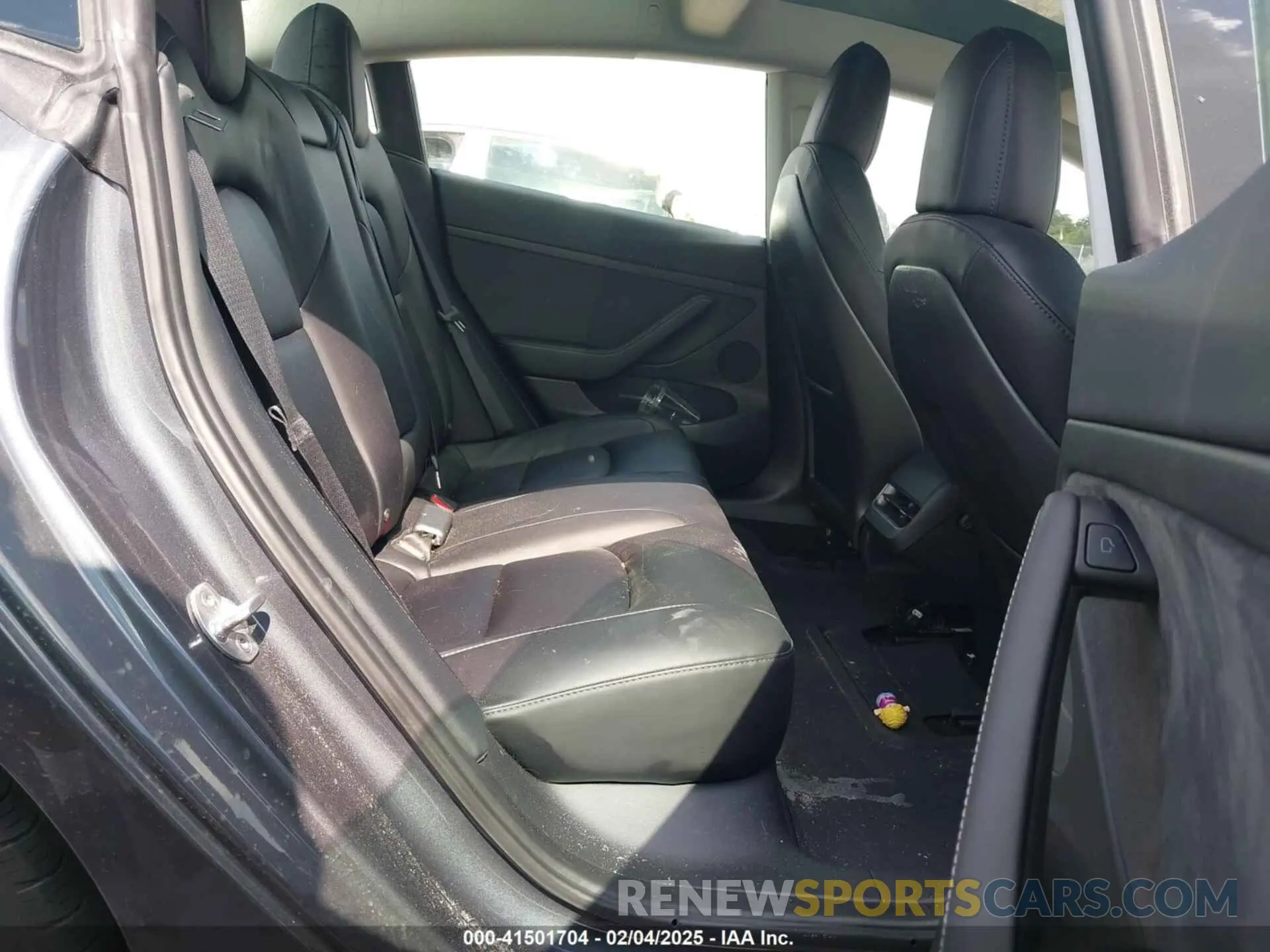 8 fotografías del automóvil dañado 5YJ3E1EA2PF423017 TESLA MODEL 3 2023
