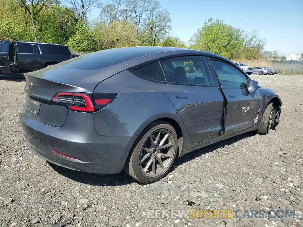 3 fotografías del automóvil dañado 5YJ3E1EA2PF426855 TESLA MODEL 3 2023