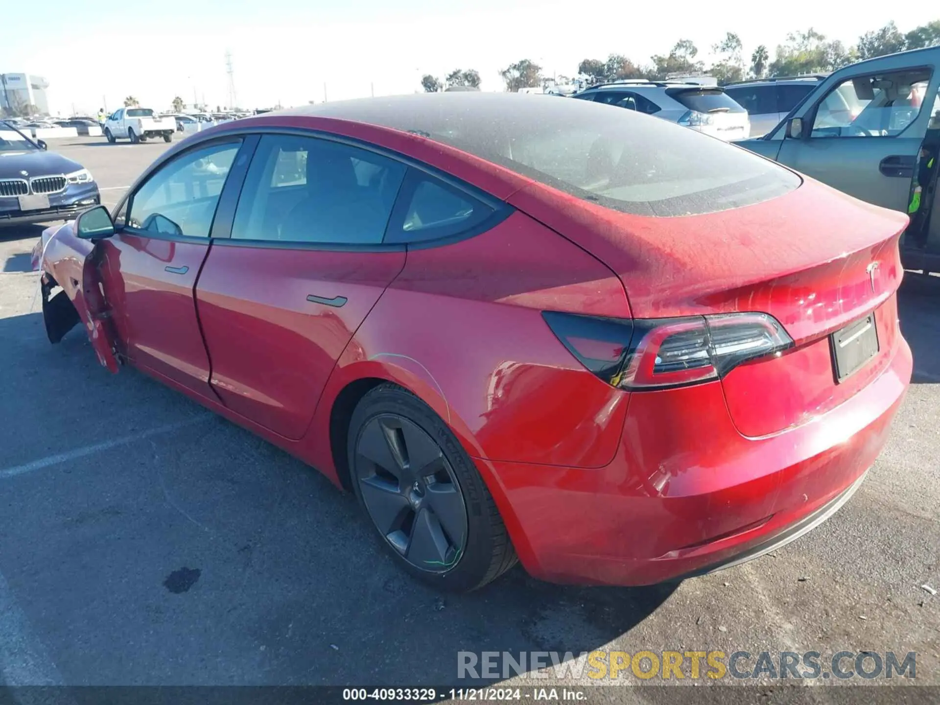 3 fotografías del automóvil dañado 5YJ3E1EA2PF451156 TESLA MODEL 3 2023