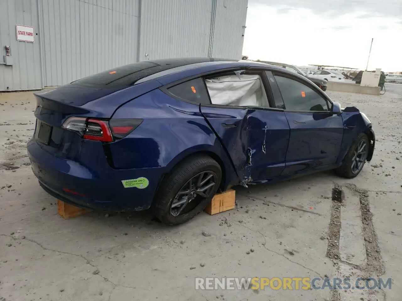 3 fotografías del automóvil dañado 5YJ3E1EA2PF462285 TESLA MODEL 3 2023