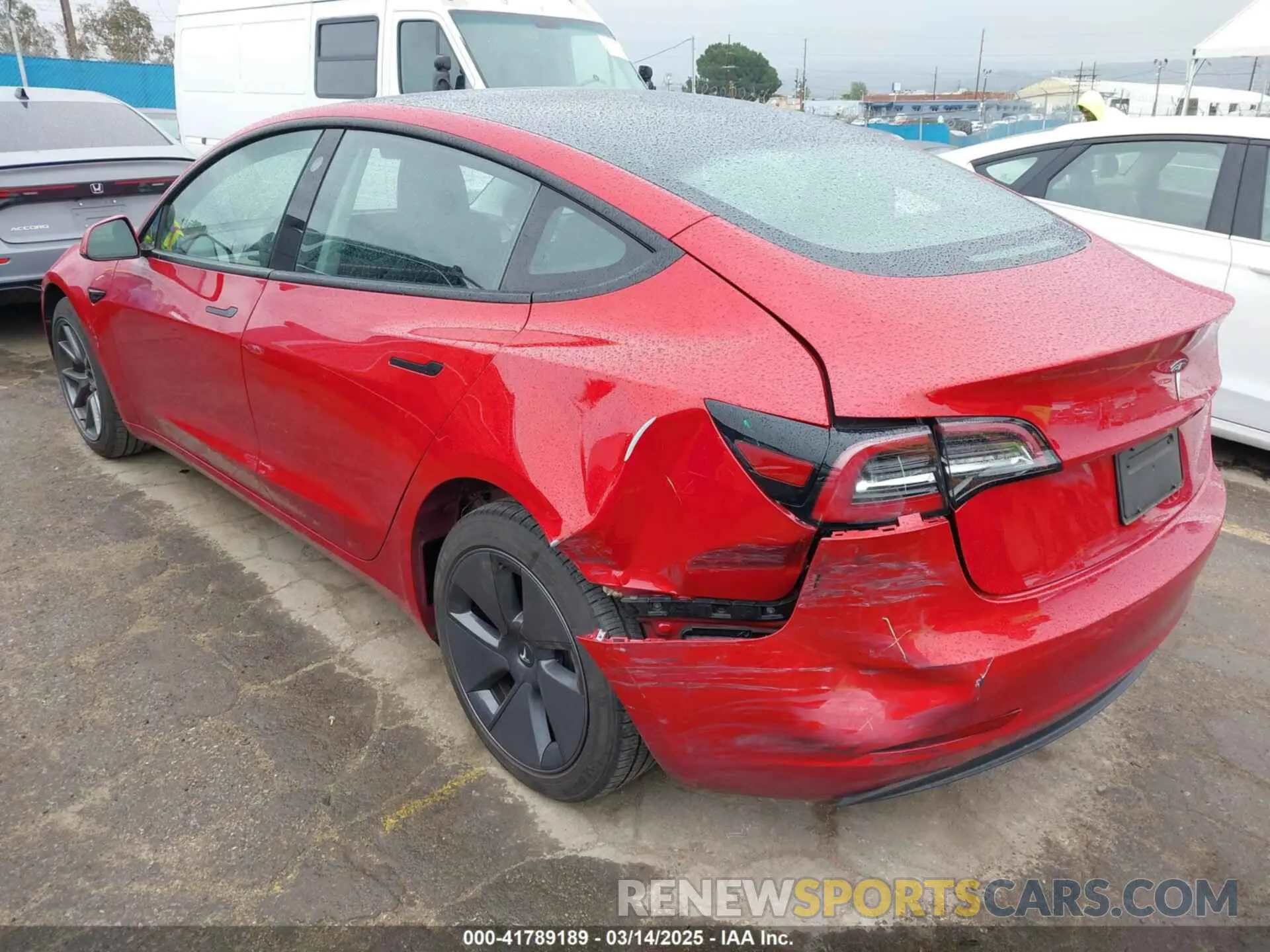 3 fotografías del automóvil dañado 5YJ3E1EA2PF476140 TESLA MODEL 3 2023