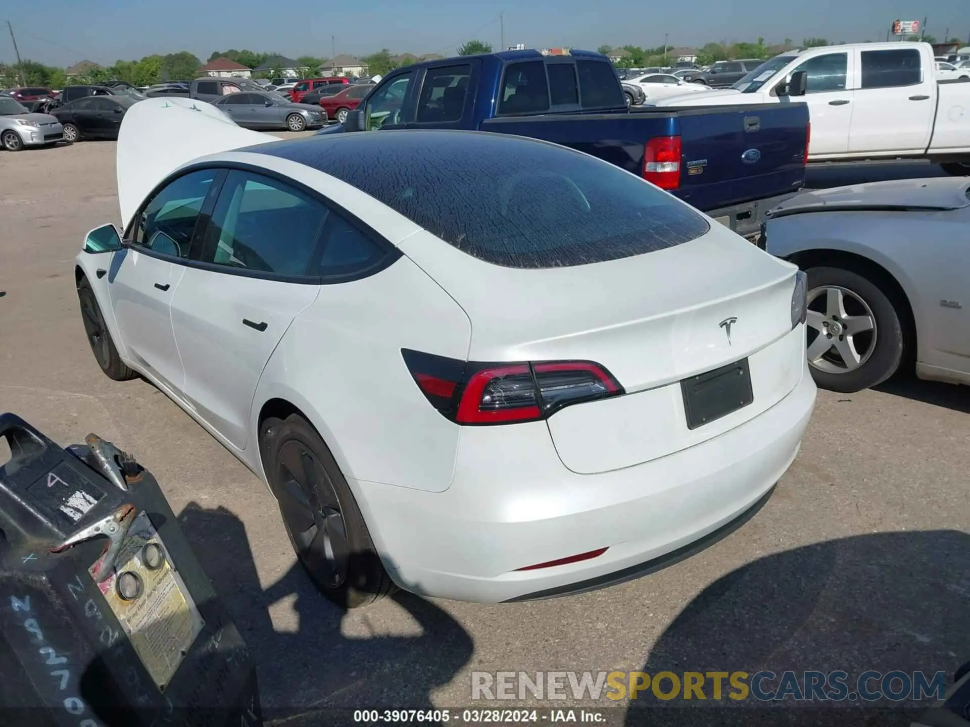 3 fotografías del automóvil dañado 5YJ3E1EA2PF492239 TESLA MODEL 3 2023