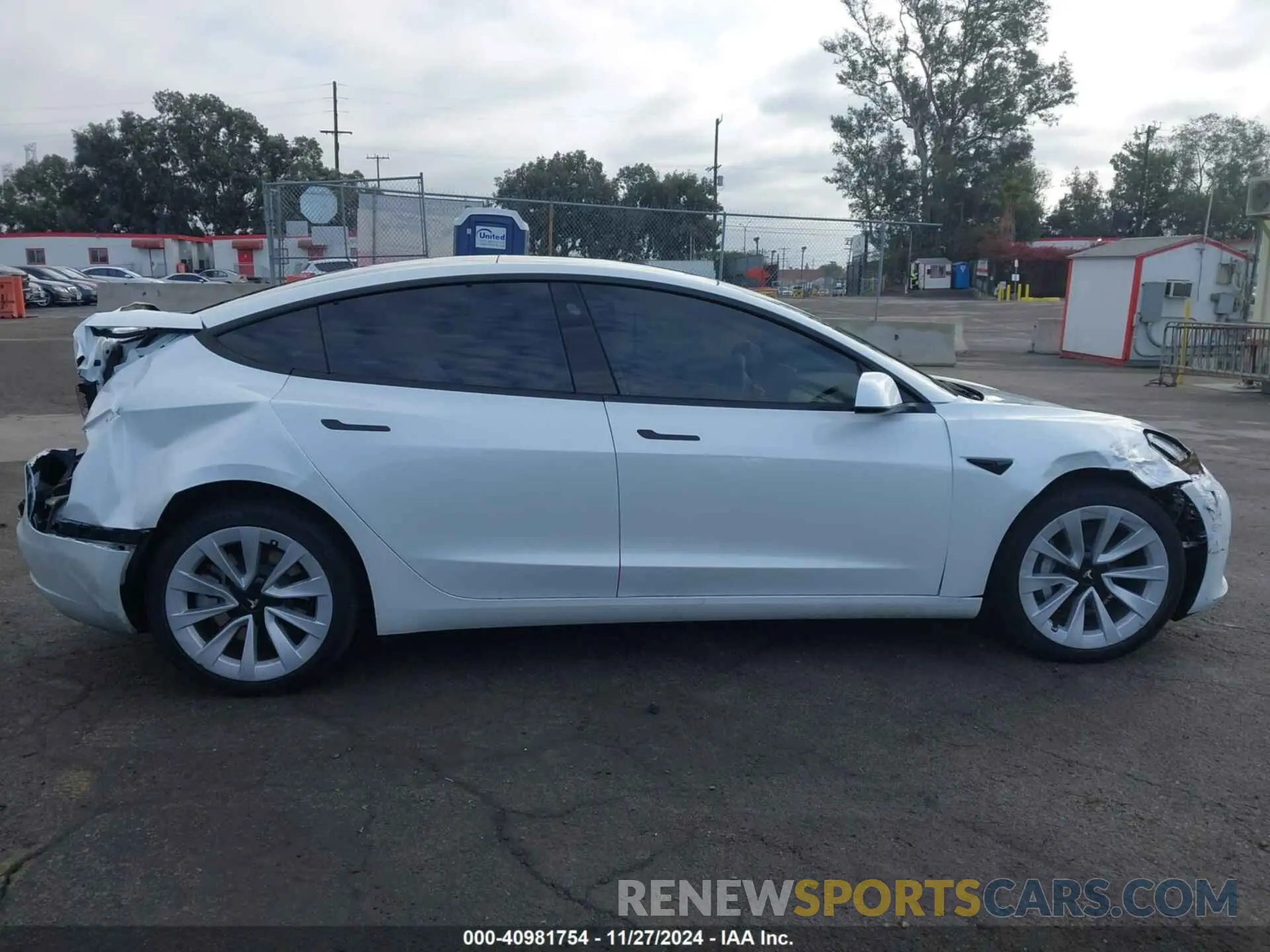 13 fotografías del automóvil dañado 5YJ3E1EA2PF497425 TESLA MODEL 3 2023