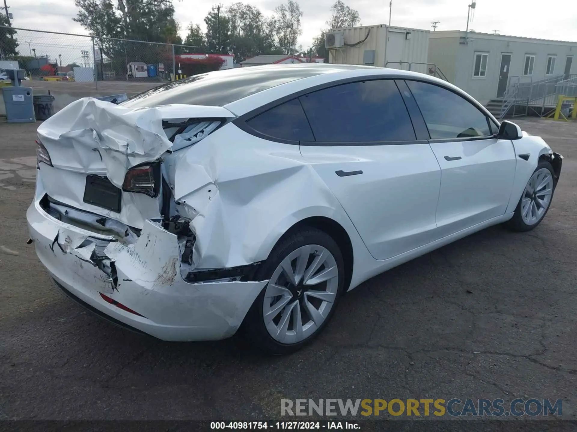 4 fotografías del automóvil dañado 5YJ3E1EA2PF497425 TESLA MODEL 3 2023
