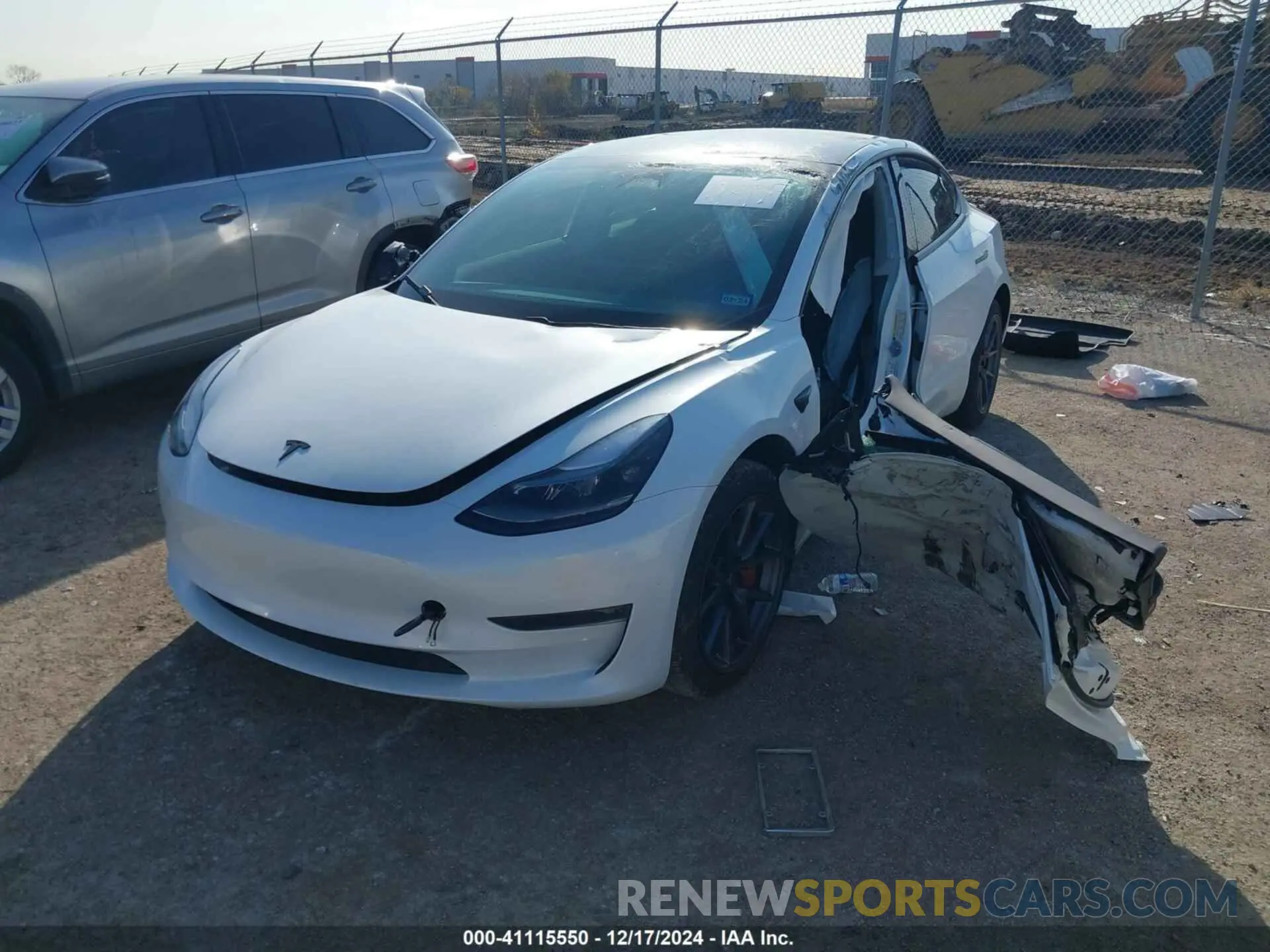2 fotografías del automóvil dañado 5YJ3E1EA2PF500923 TESLA MODEL 3 2023
