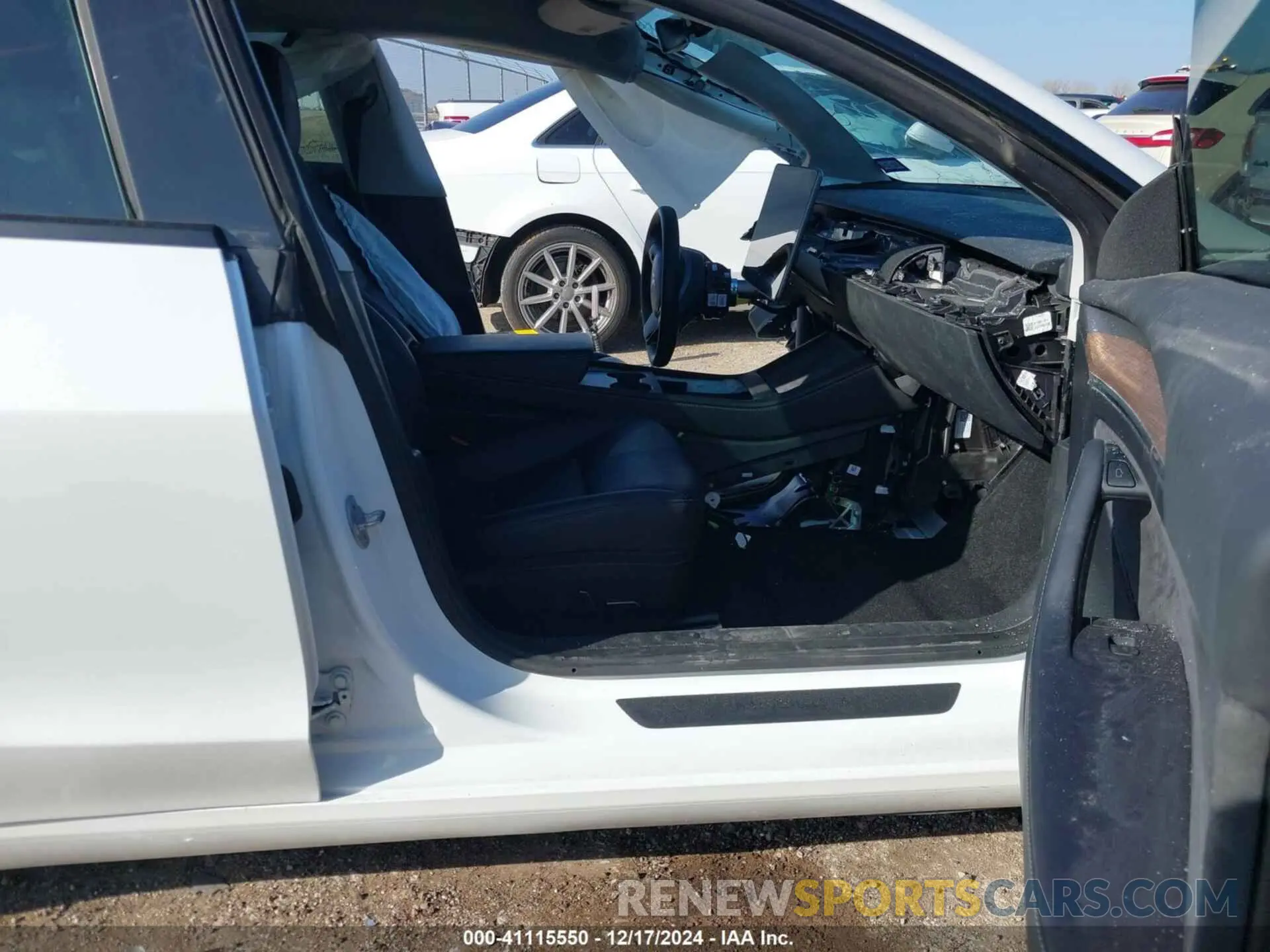 5 fotografías del automóvil dañado 5YJ3E1EA2PF500923 TESLA MODEL 3 2023