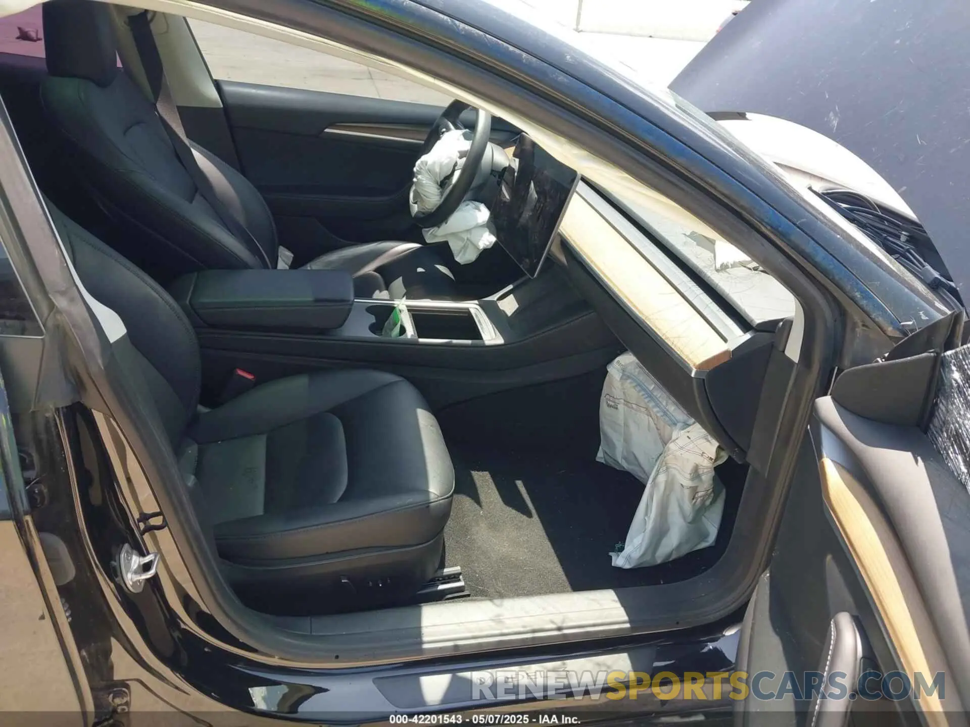 5 fotografías del automóvil dañado 5YJ3E1EA2PF501375 TESLA MODEL 3 2023
