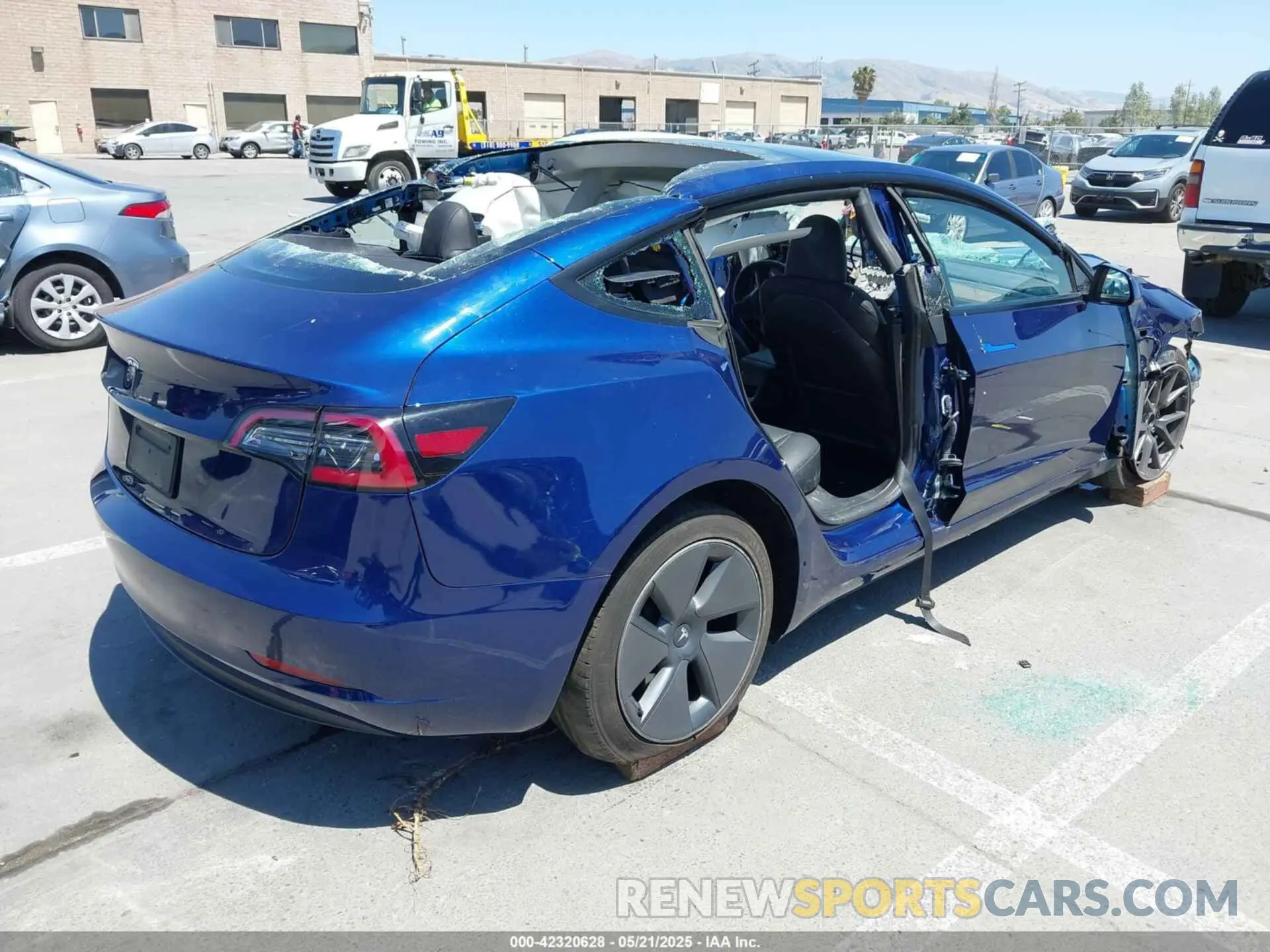 4 fotografías del automóvil dañado 5YJ3E1EA2PF506429 TESLA MODEL 3 2023