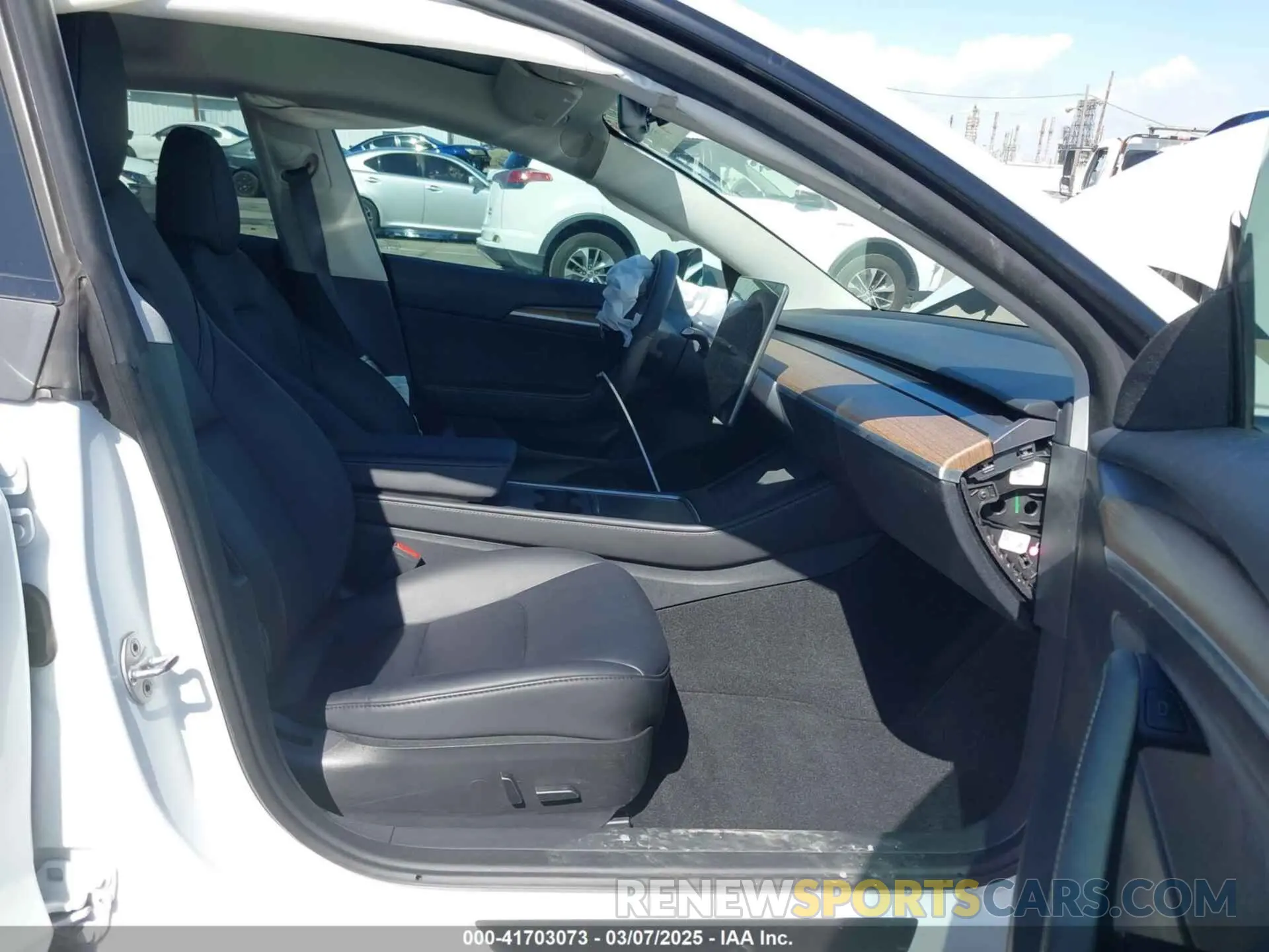 5 fotografías del automóvil dañado 5YJ3E1EA2PF514871 TESLA MODEL 3 2023