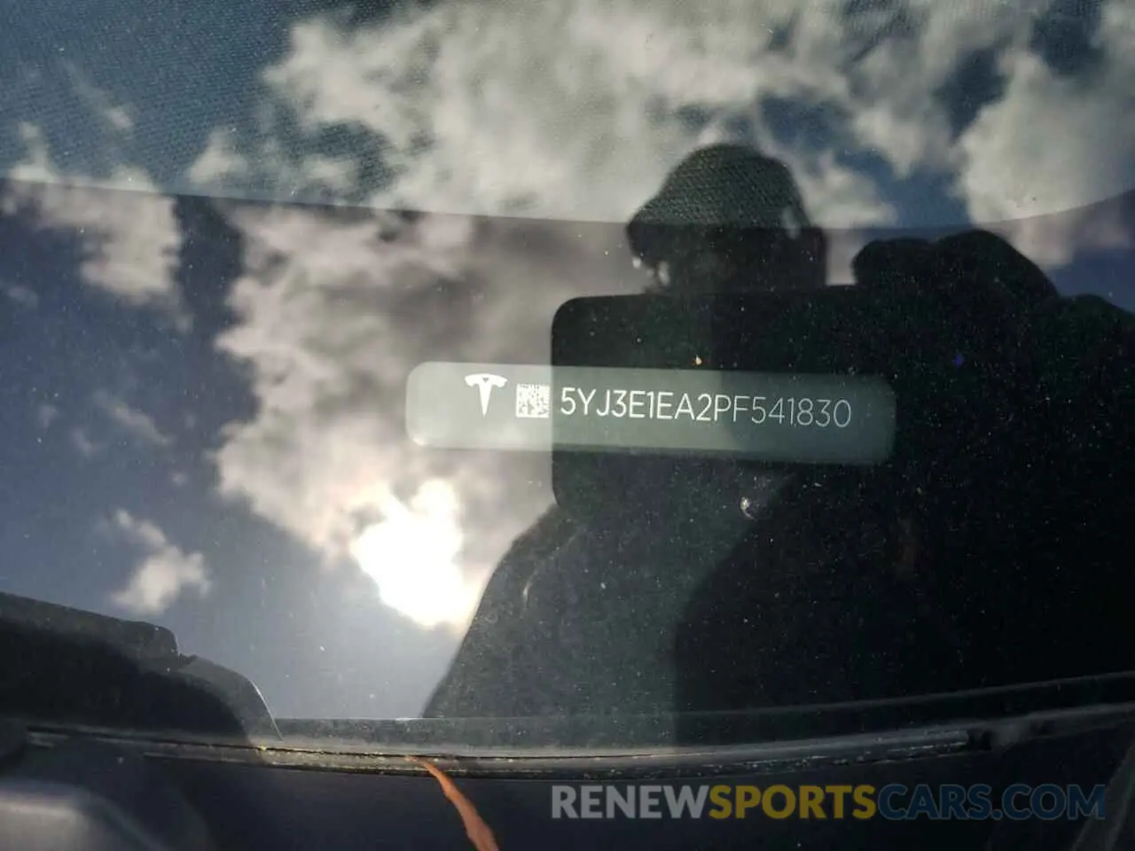 13 fotografías del automóvil dañado 5YJ3E1EA2PF541830 TESLA MODEL 3 2023