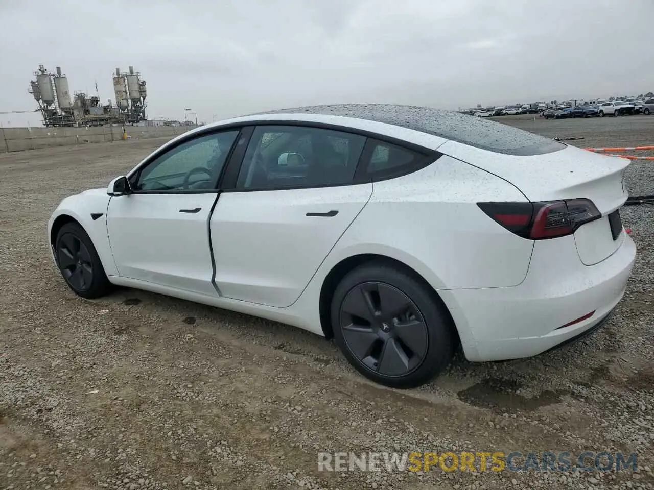 2 fotografías del automóvil dañado 5YJ3E1EA2PF555968 TESLA MODEL 3 2023