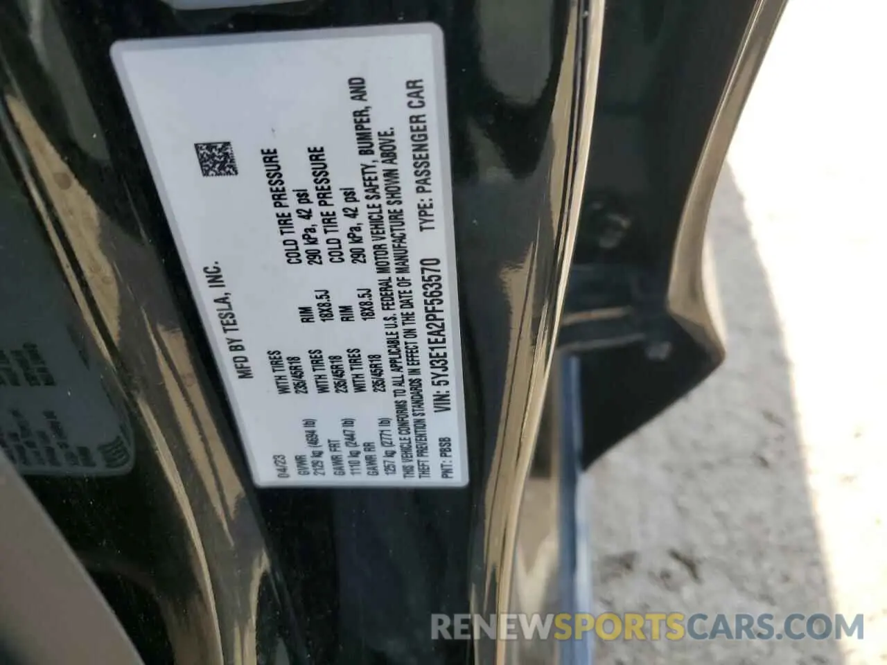 13 fotografías del automóvil dañado 5YJ3E1EA2PF563570 TESLA MODEL 3 2023