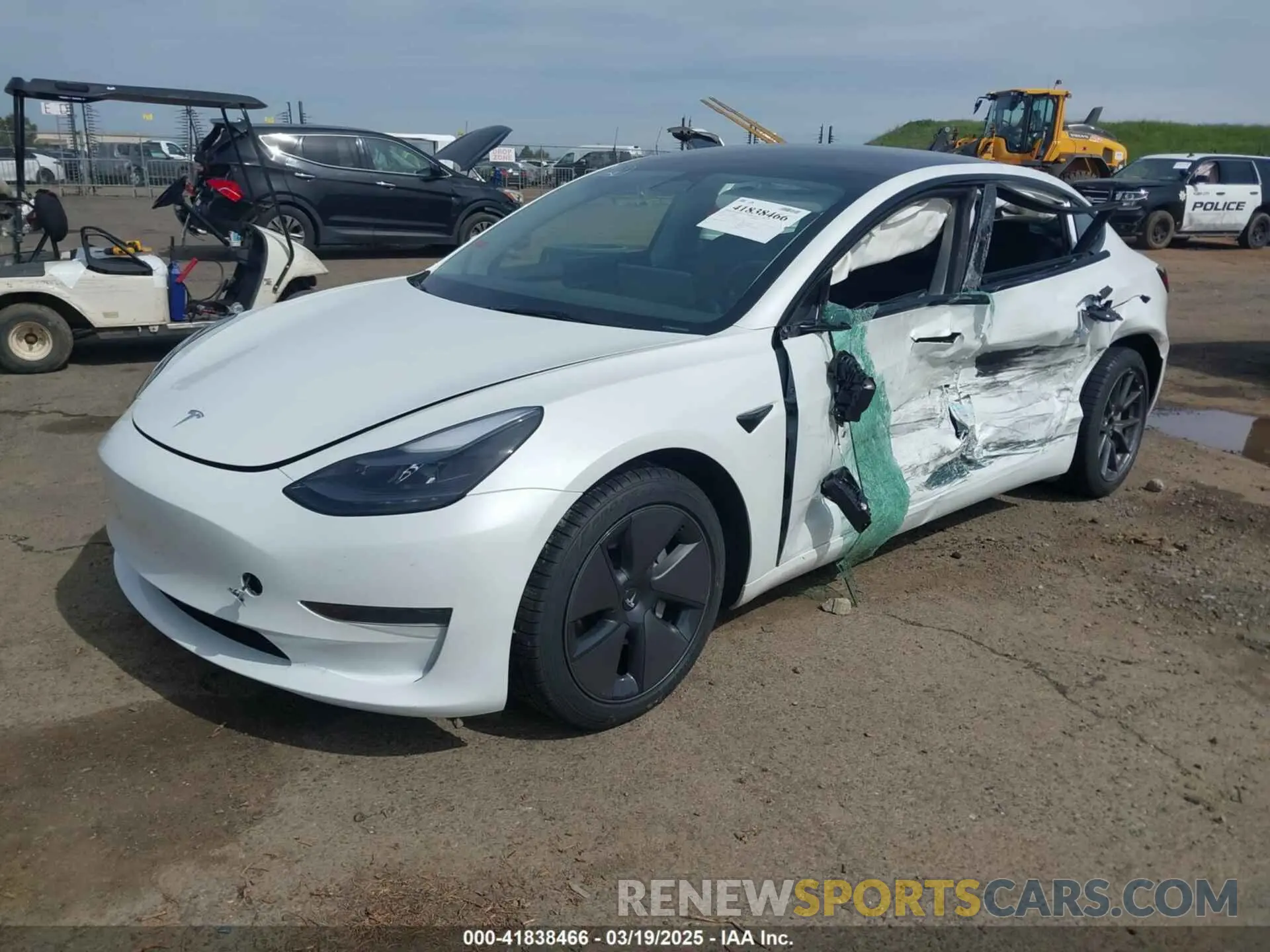 2 fotografías del automóvil dañado 5YJ3E1EA2PF606563 TESLA MODEL 3 2023