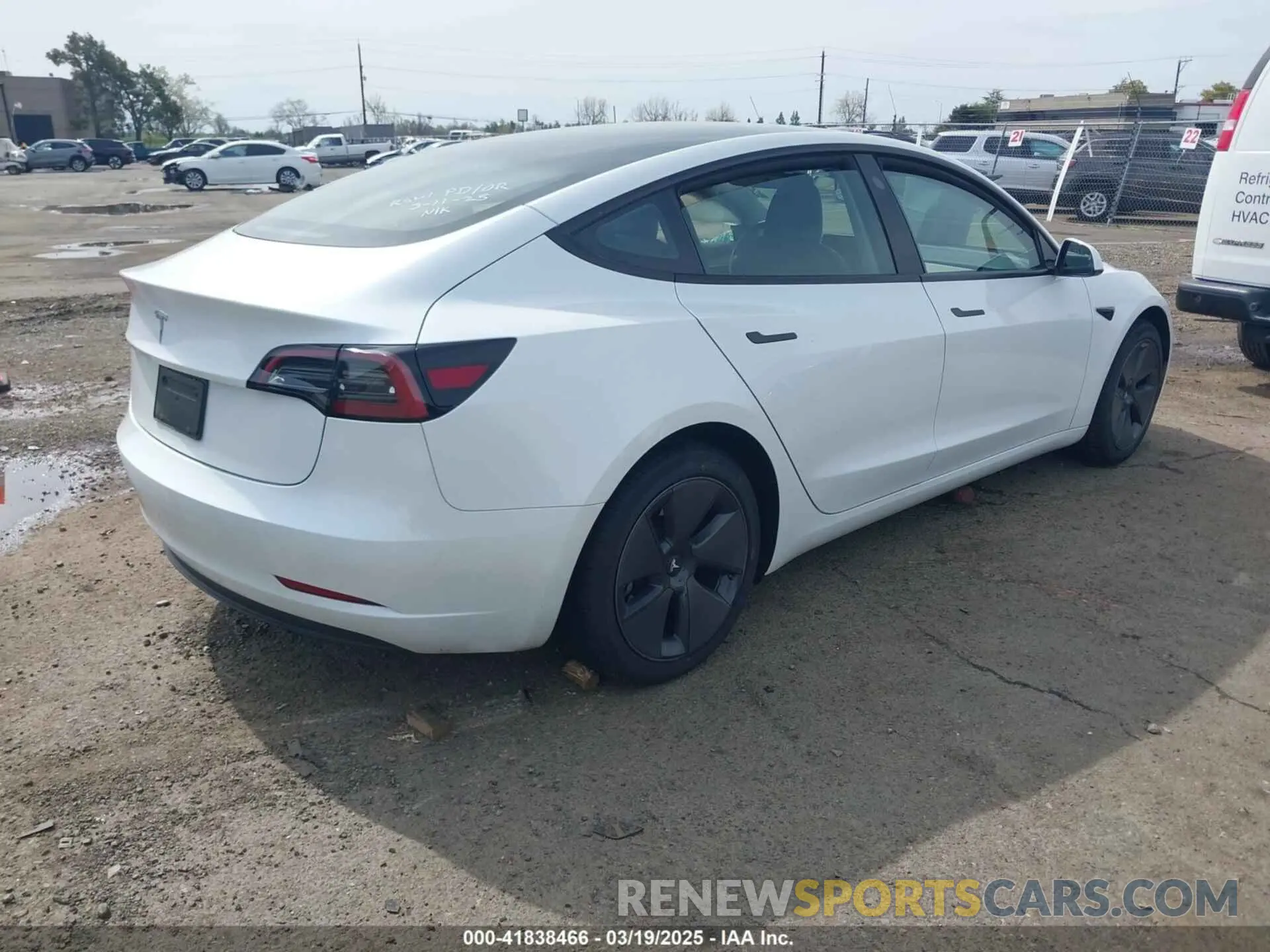 4 fotografías del automóvil dañado 5YJ3E1EA2PF606563 TESLA MODEL 3 2023