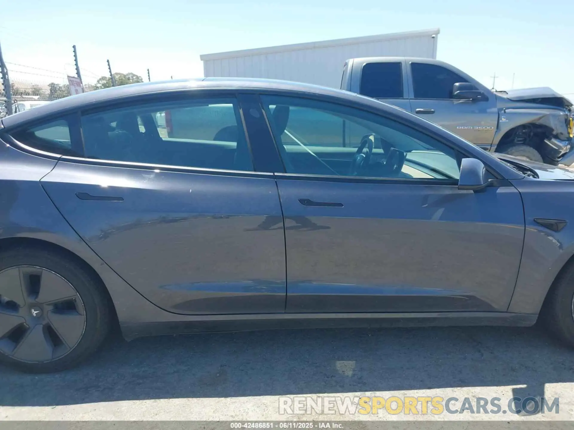 13 fotografías del automóvil dañado 5YJ3E1EA2PF639384 TESLA MODEL 3 2023
