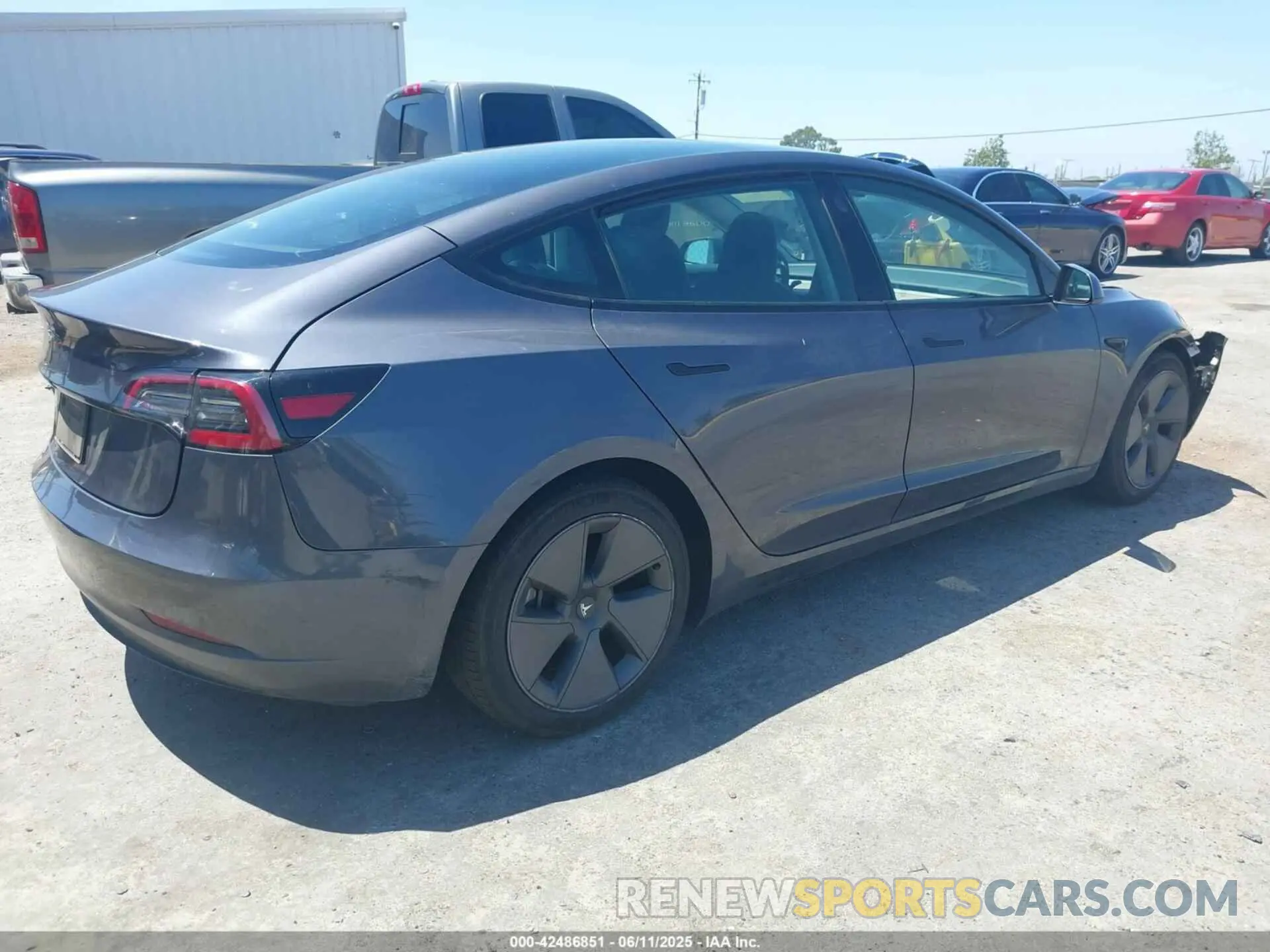 4 fotografías del automóvil dañado 5YJ3E1EA2PF639384 TESLA MODEL 3 2023