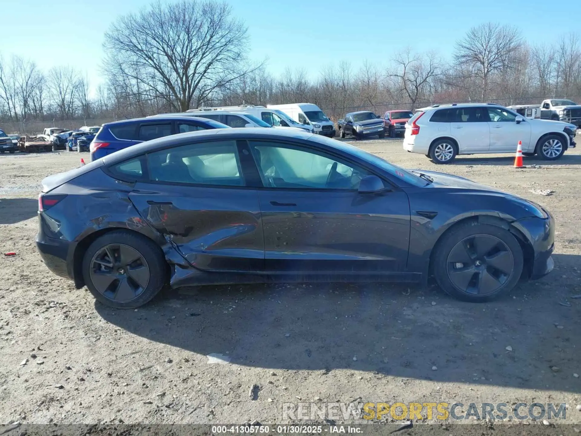 13 fotografías del automóvil dañado 5YJ3E1EA2PF644021 TESLA MODEL 3 2023