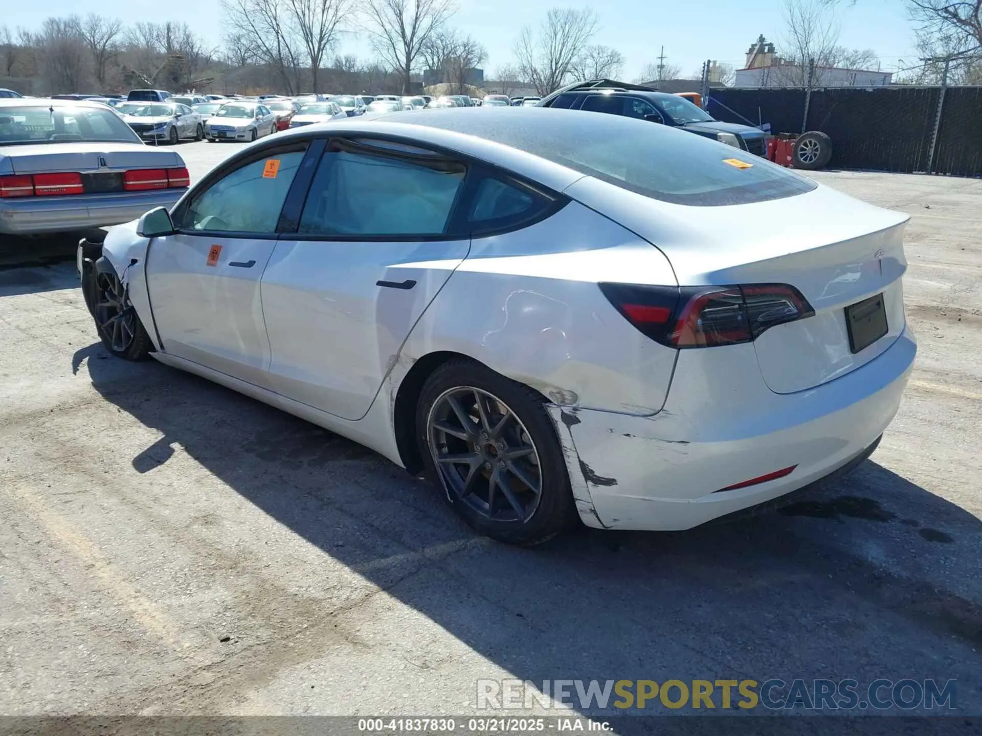 3 fotografías del automóvil dañado 5YJ3E1EA2PF652961 TESLA MODEL 3 2023