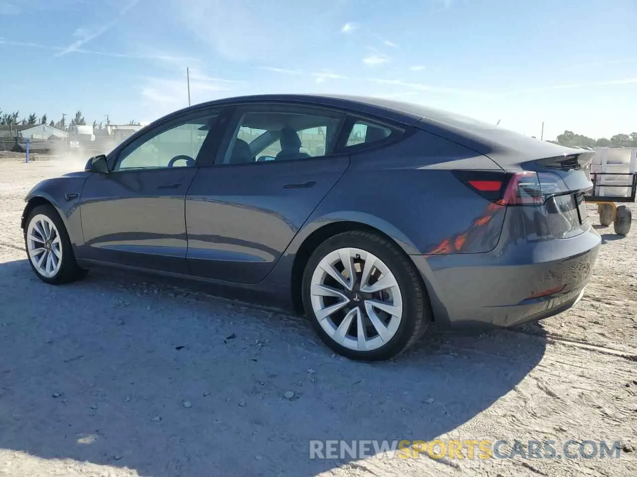 2 fotografías del automóvil dañado 5YJ3E1EA2PF670117 TESLA MODEL 3 2023