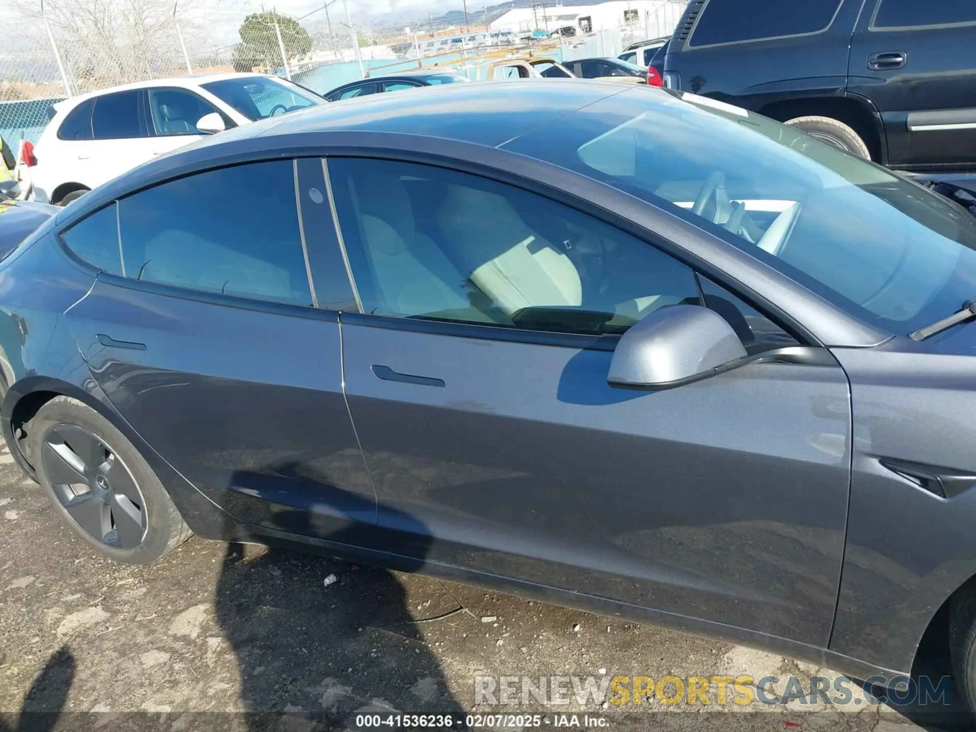 13 fotografías del automóvil dañado 5YJ3E1EA2PF675298 TESLA MODEL 3 2023