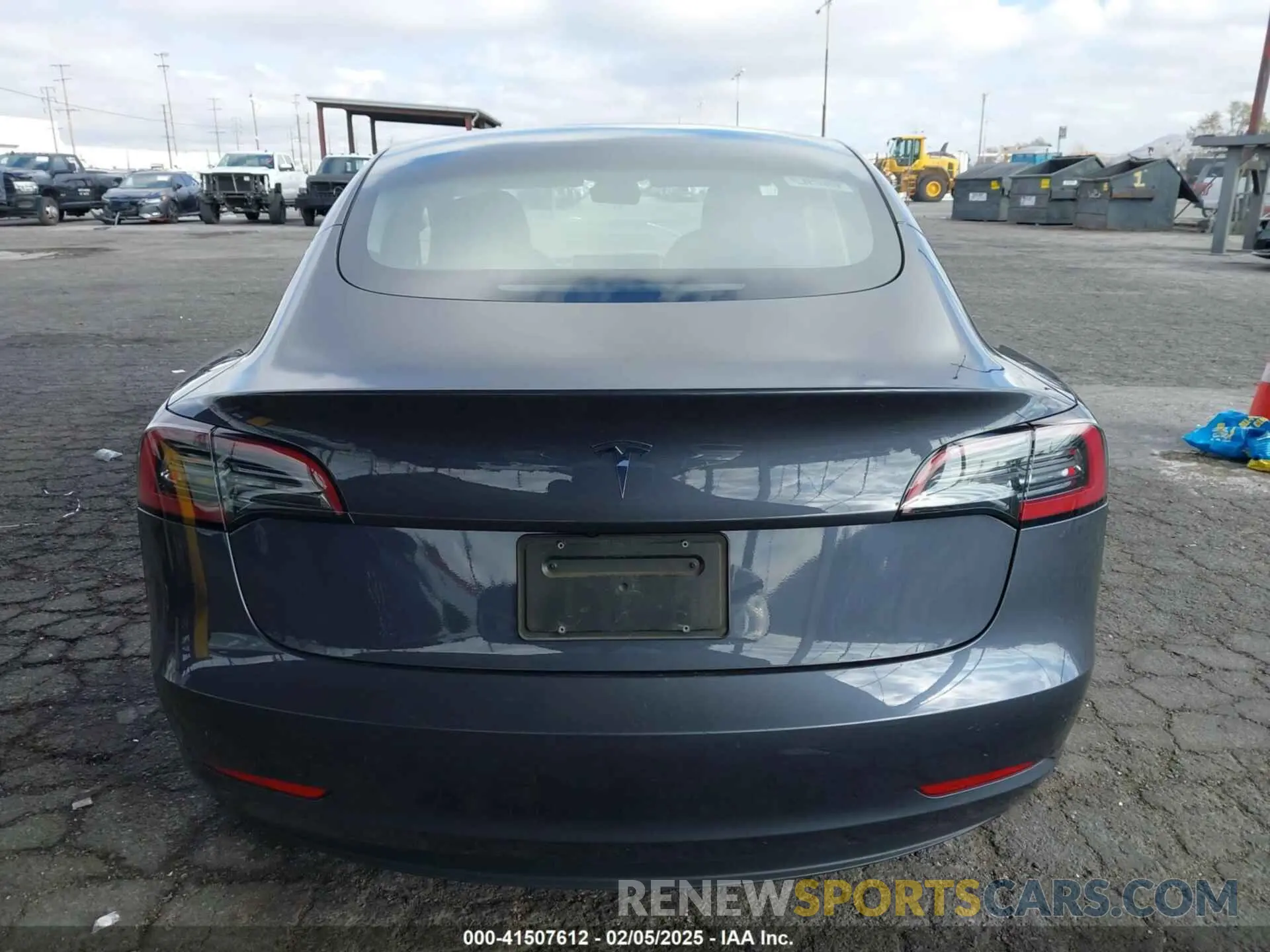 17 fotografías del automóvil dañado 5YJ3E1EA2PF676354 TESLA MODEL 3 2023