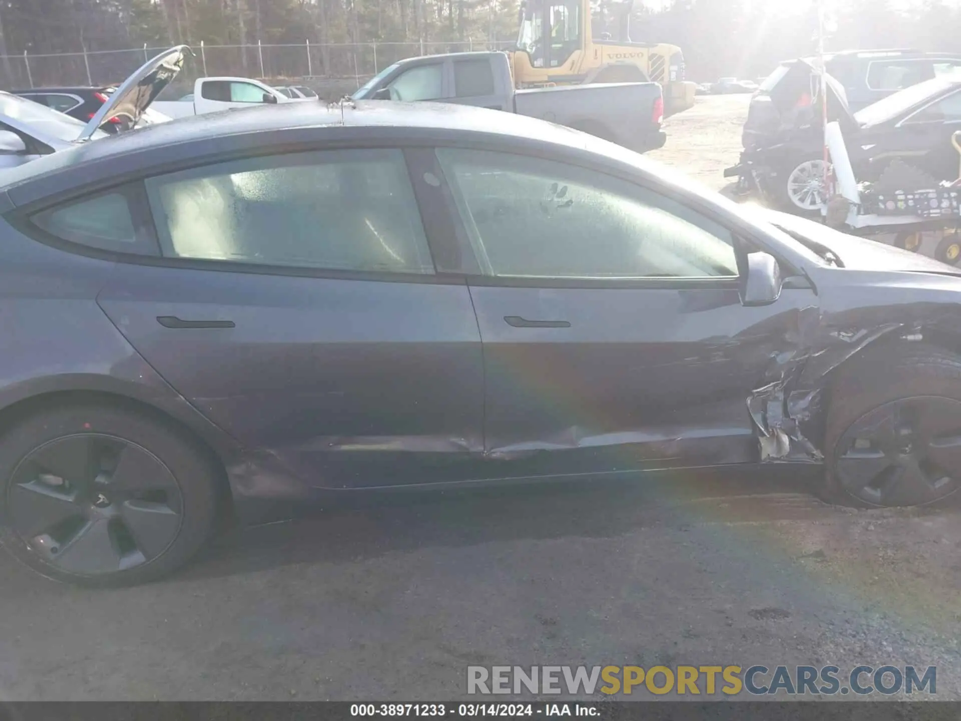 21 fotografías del automóvil dañado 5YJ3E1EA2PF684034 TESLA MODEL 3 2023