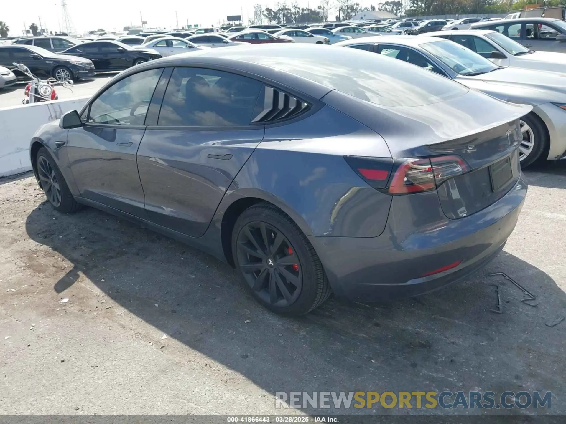 3 fotografías del automóvil dañado 5YJ3E1EA2PF707893 TESLA MODEL 3 2023