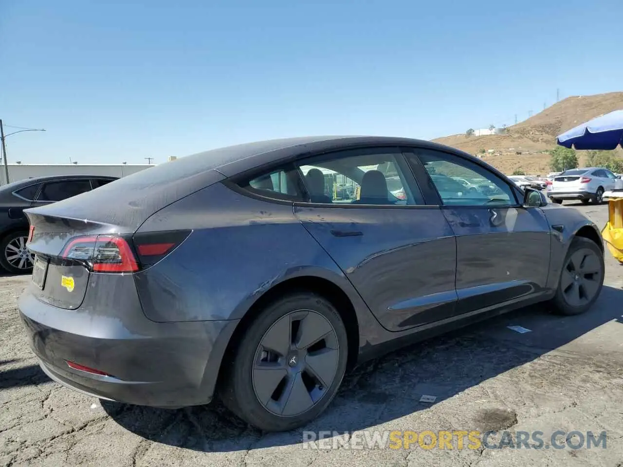 3 fotografías del automóvil dañado 5YJ3E1EA2PF710468 TESLA MODEL 3 2023