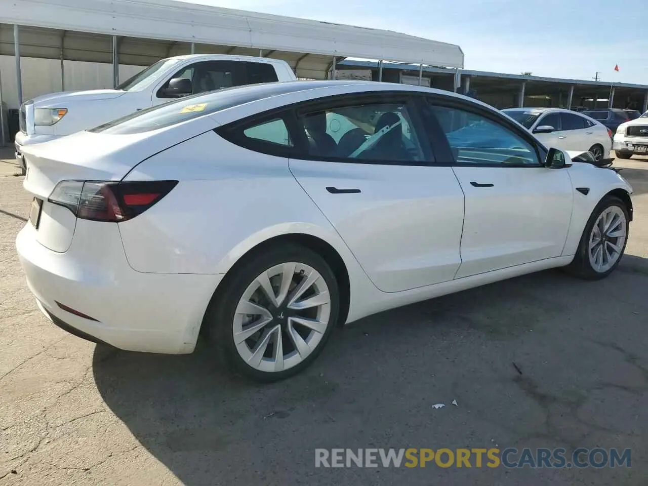3 fotografías del automóvil dañado 5YJ3E1EA3PF383224 TESLA MODEL 3 2023