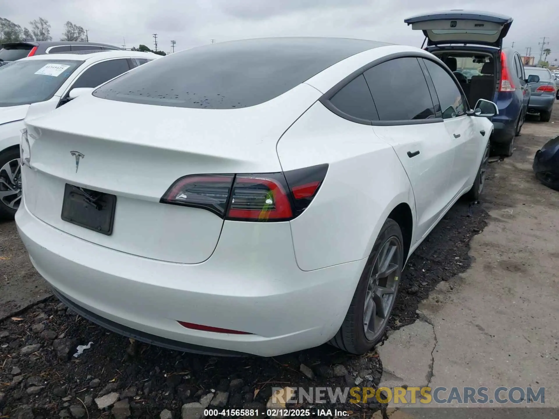 4 fotografías del automóvil dañado 5YJ3E1EA3PF401446 TESLA MODEL 3 2023