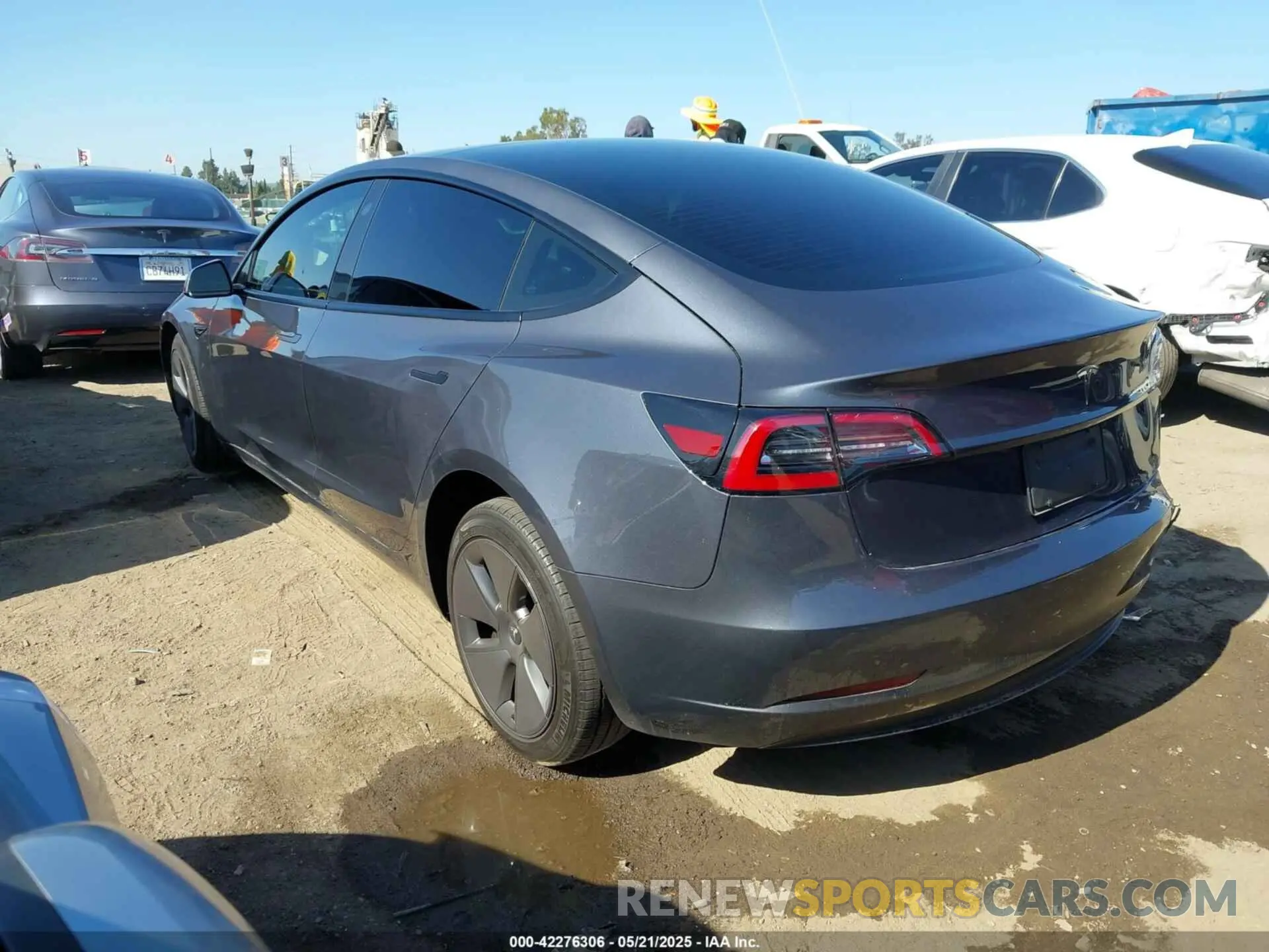 3 fotografías del automóvil dañado 5YJ3E1EA3PF412267 TESLA MODEL 3 2023