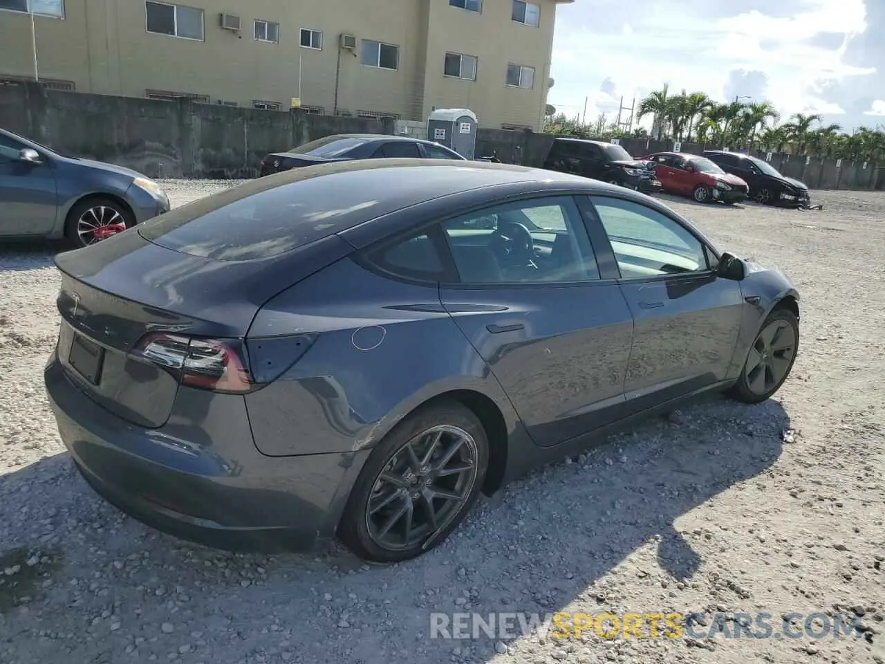 3 fotografías del automóvil dañado 5YJ3E1EA3PF428226 TESLA MODEL 3 2023