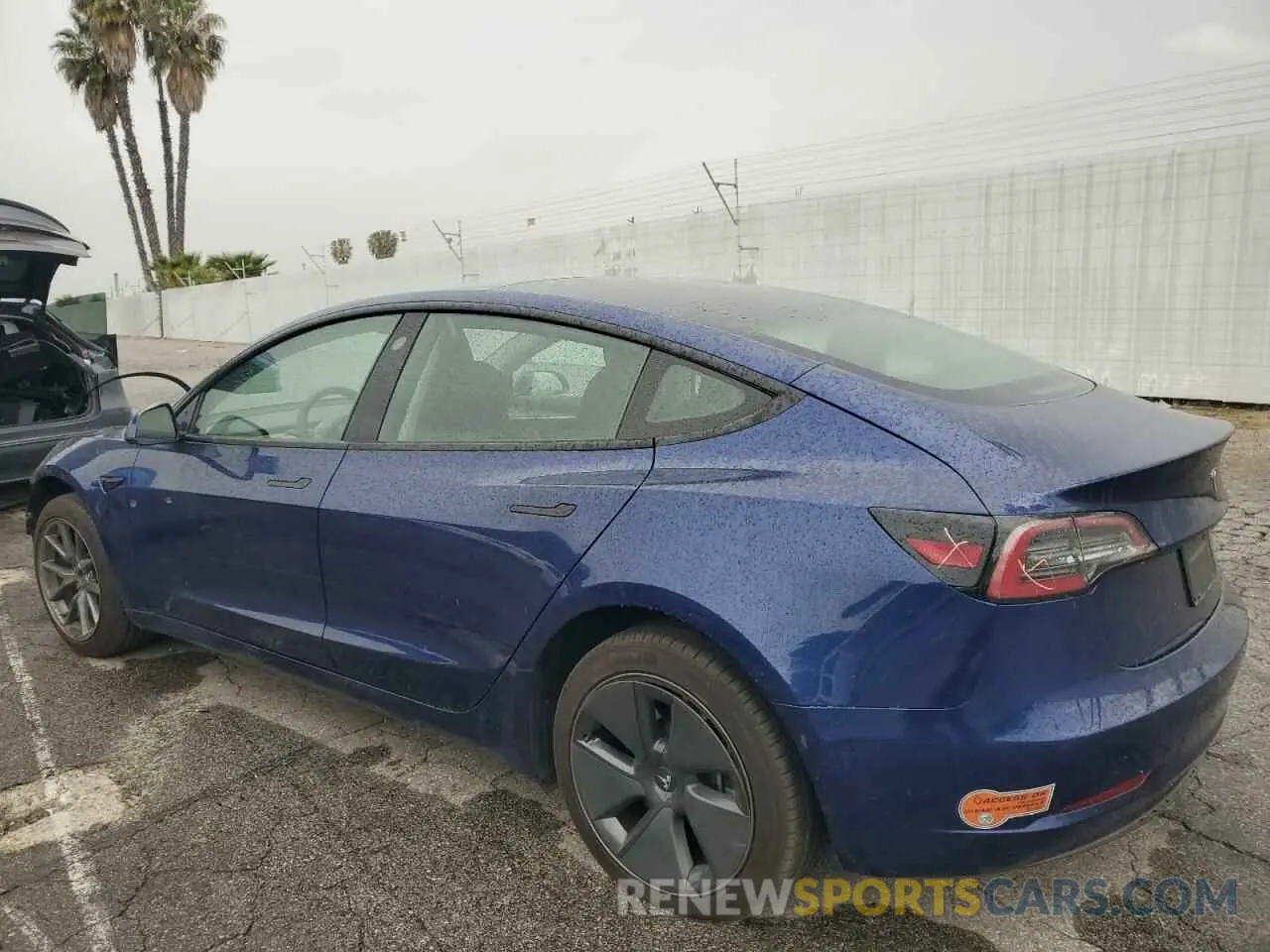 2 fotografías del automóvil dañado 5YJ3E1EA3PF431448 TESLA MODEL 3 2023