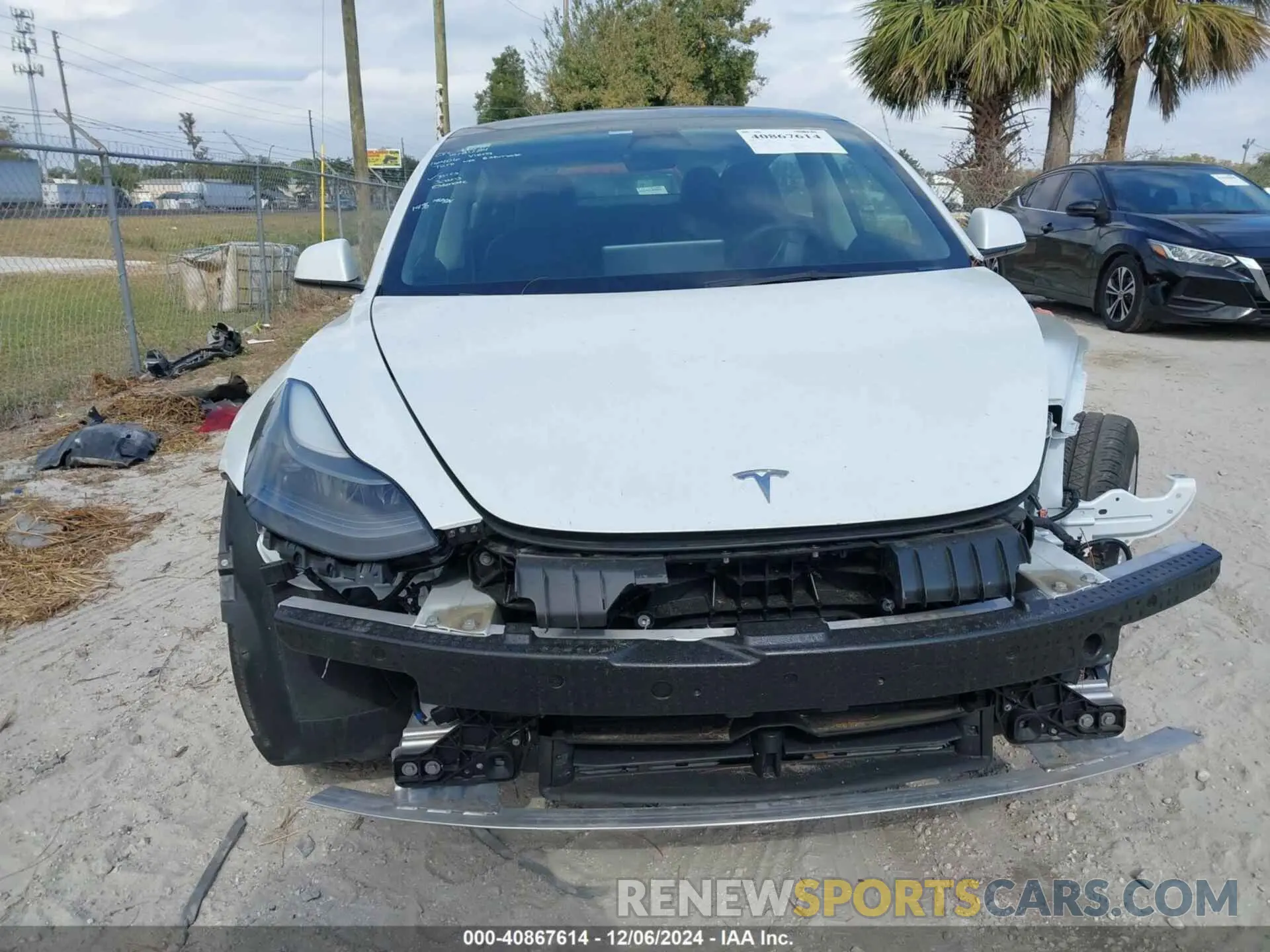 13 fotografías del automóvil dañado 5YJ3E1EA3PF493822 TESLA MODEL 3 2023