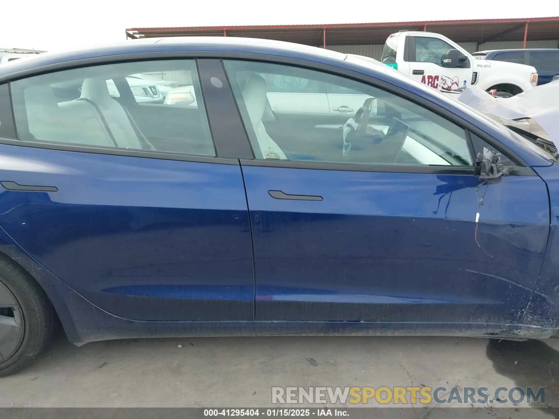 13 fotografías del automóvil dañado 5YJ3E1EA3PF499538 TESLA MODEL 3 2023
