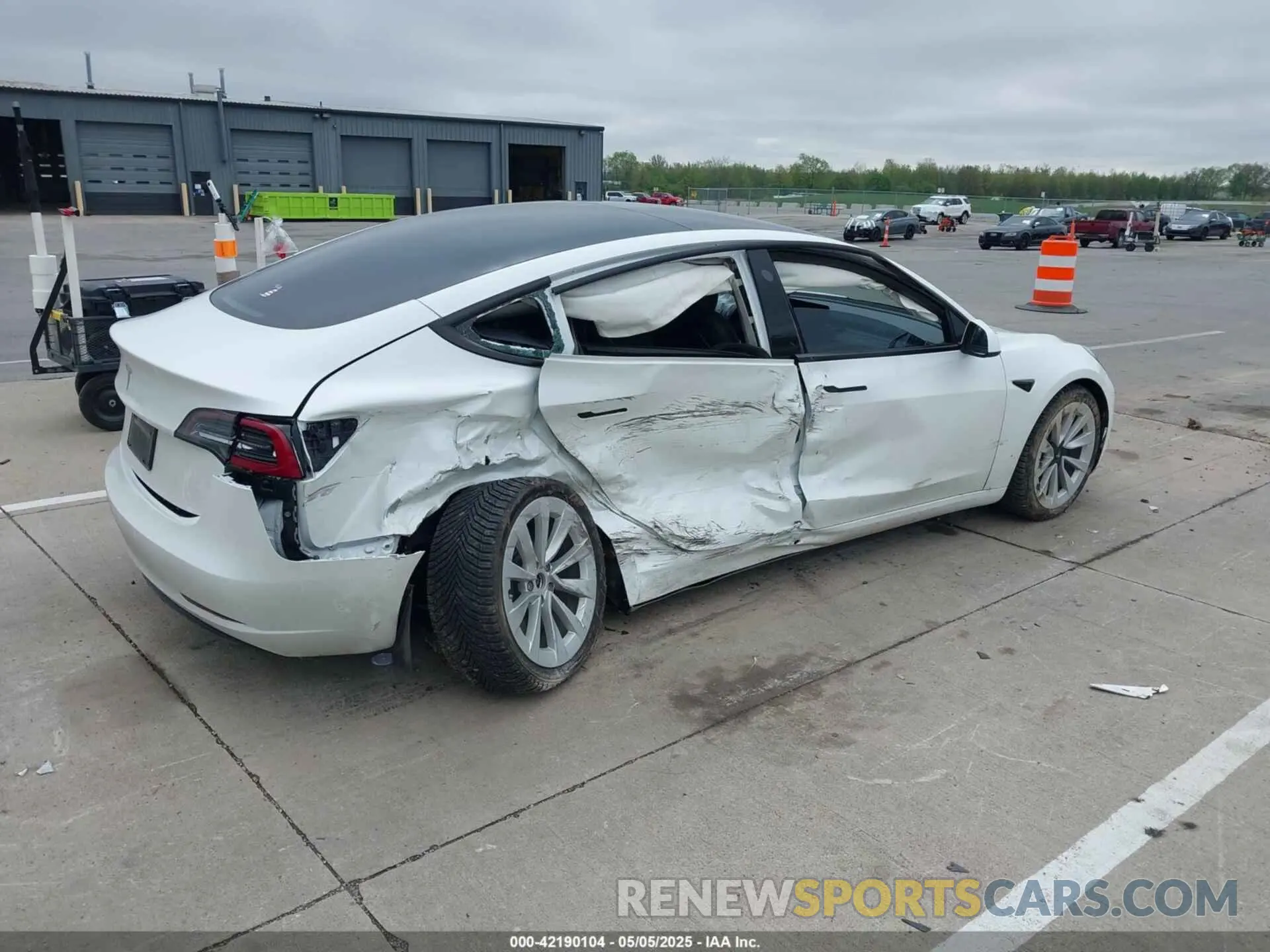 4 fotografías del automóvil dañado 5YJ3E1EA3PF563240 TESLA MODEL 3 2023