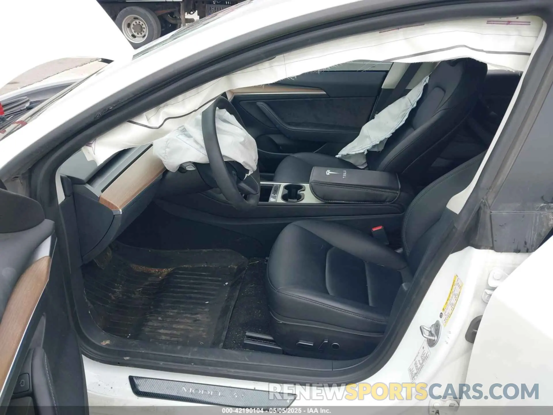5 fotografías del automóvil dañado 5YJ3E1EA3PF563240 TESLA MODEL 3 2023