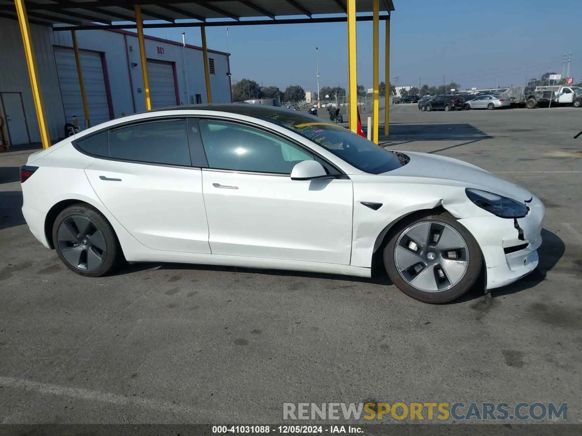 13 fotografías del automóvil dañado 5YJ3E1EA3PF565747 TESLA MODEL 3 2023