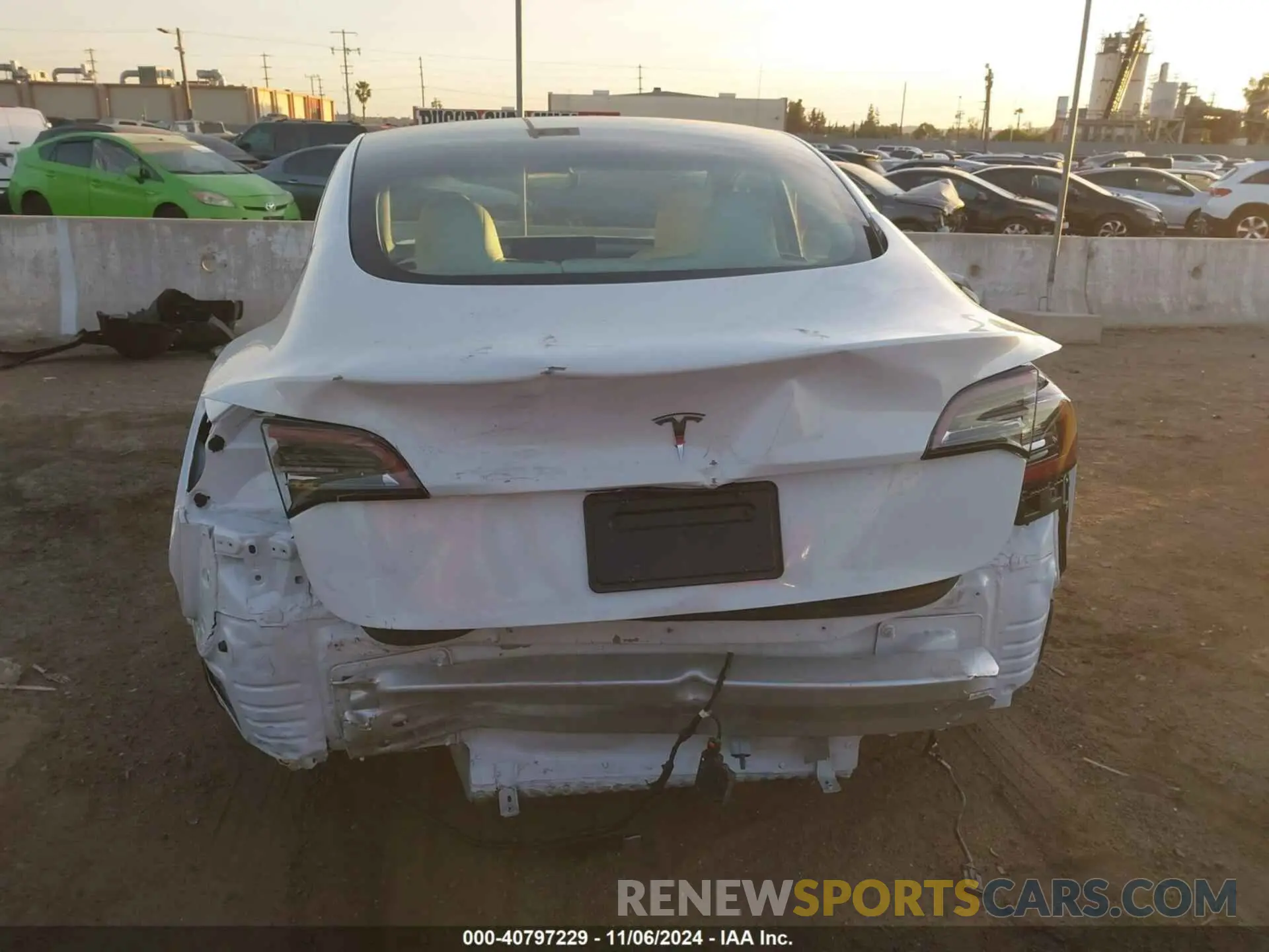 17 fotografías del automóvil dañado 5YJ3E1EA3PF573136 TESLA MODEL 3 2023
