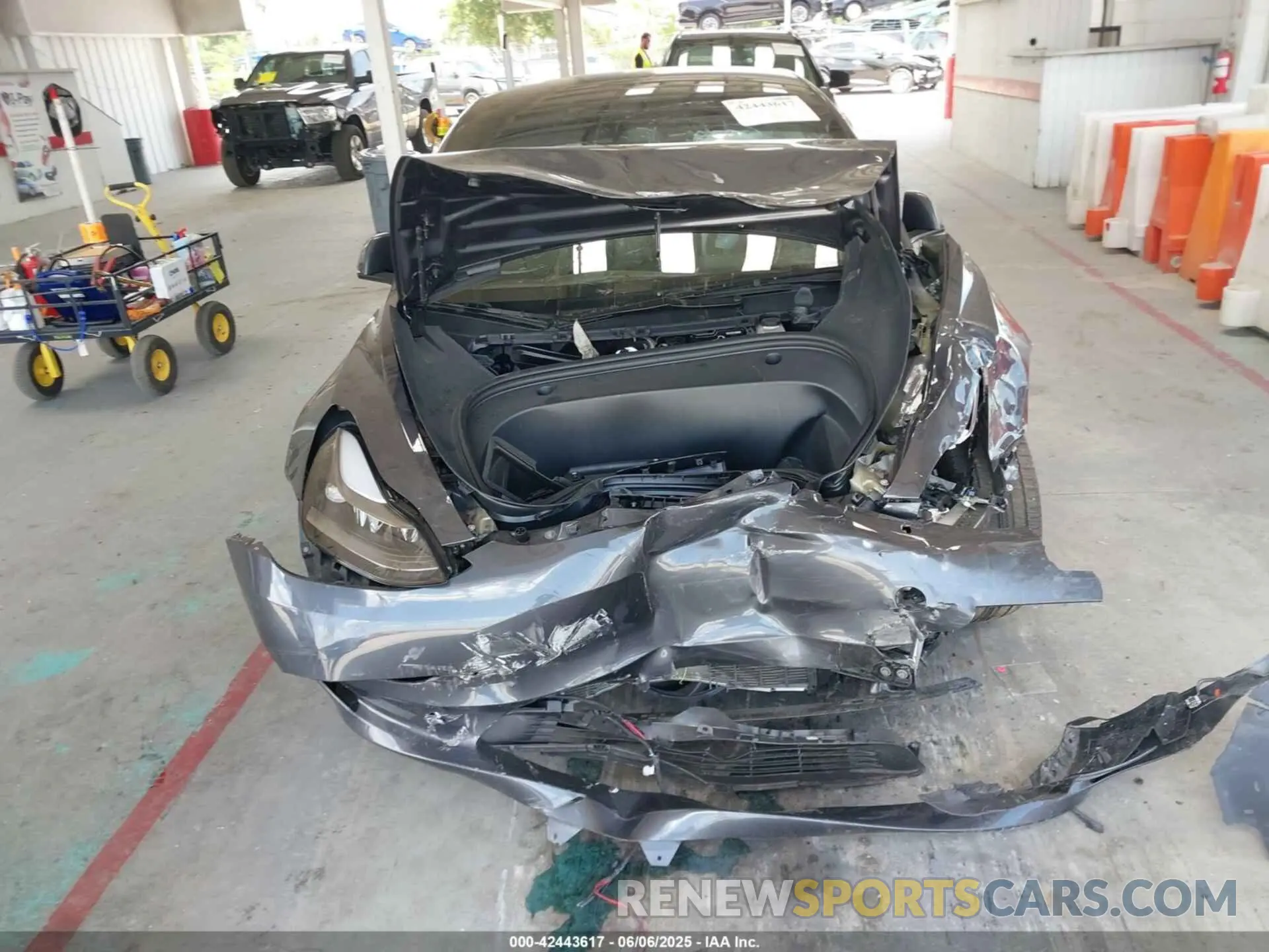 11 fotografías del automóvil dañado 5YJ3E1EA3PF618866 TESLA MODEL 3 2023